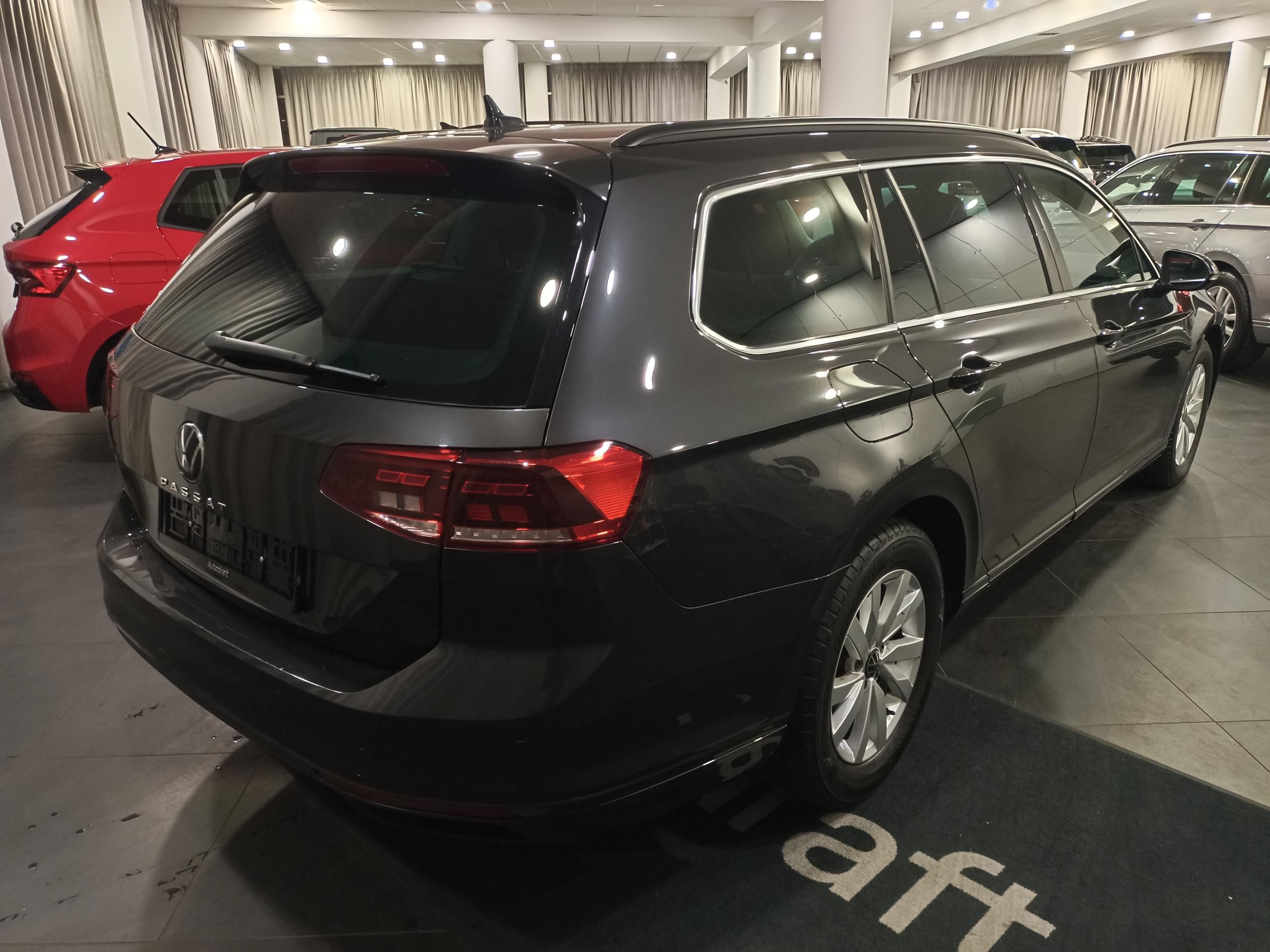 Volkswagen Passat Variant, 2.0 TDI 110kW DSG - fotka 4
