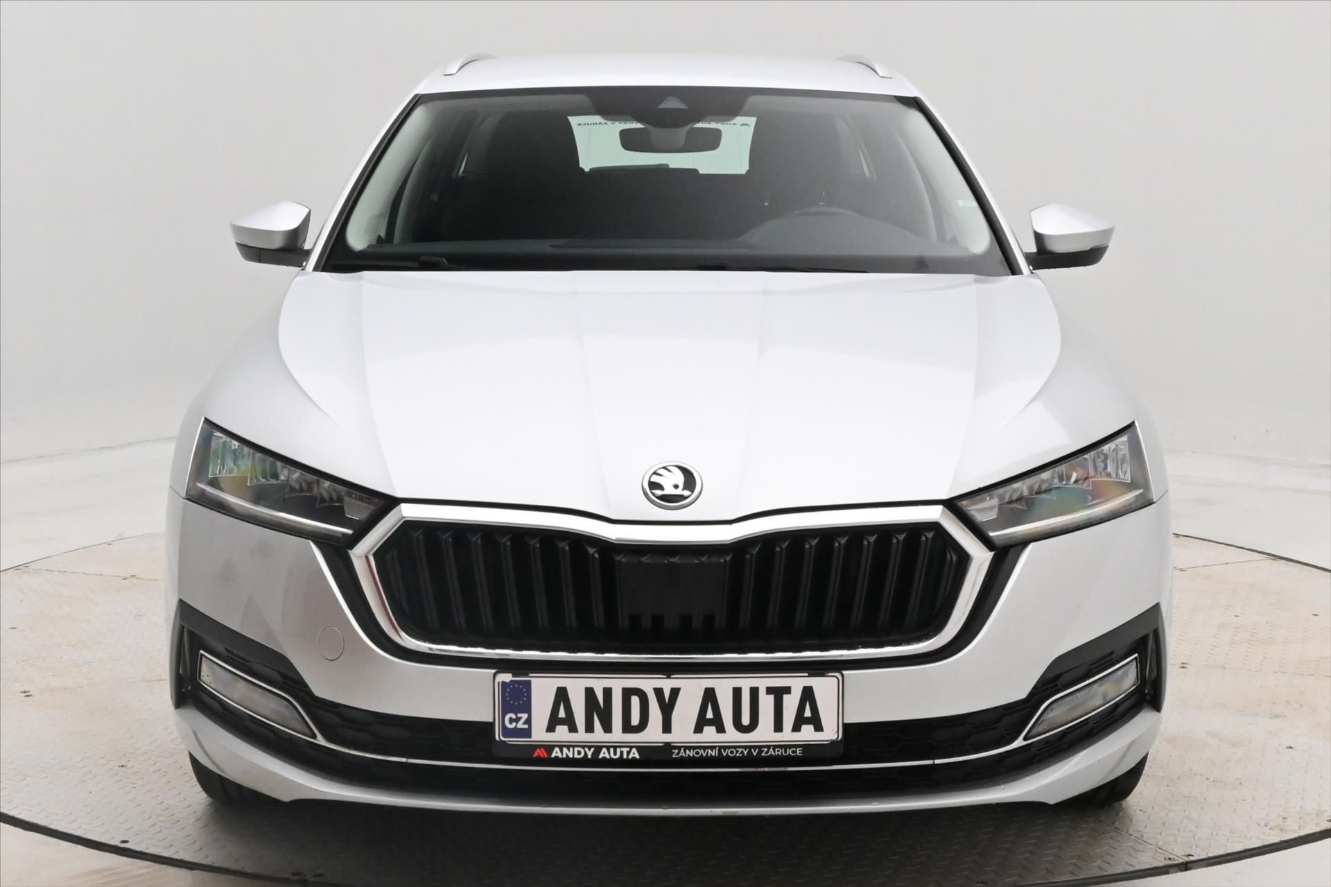 Škoda Octavia, 2,0 TDI 110kW DSG Style Záruka - fotka 2