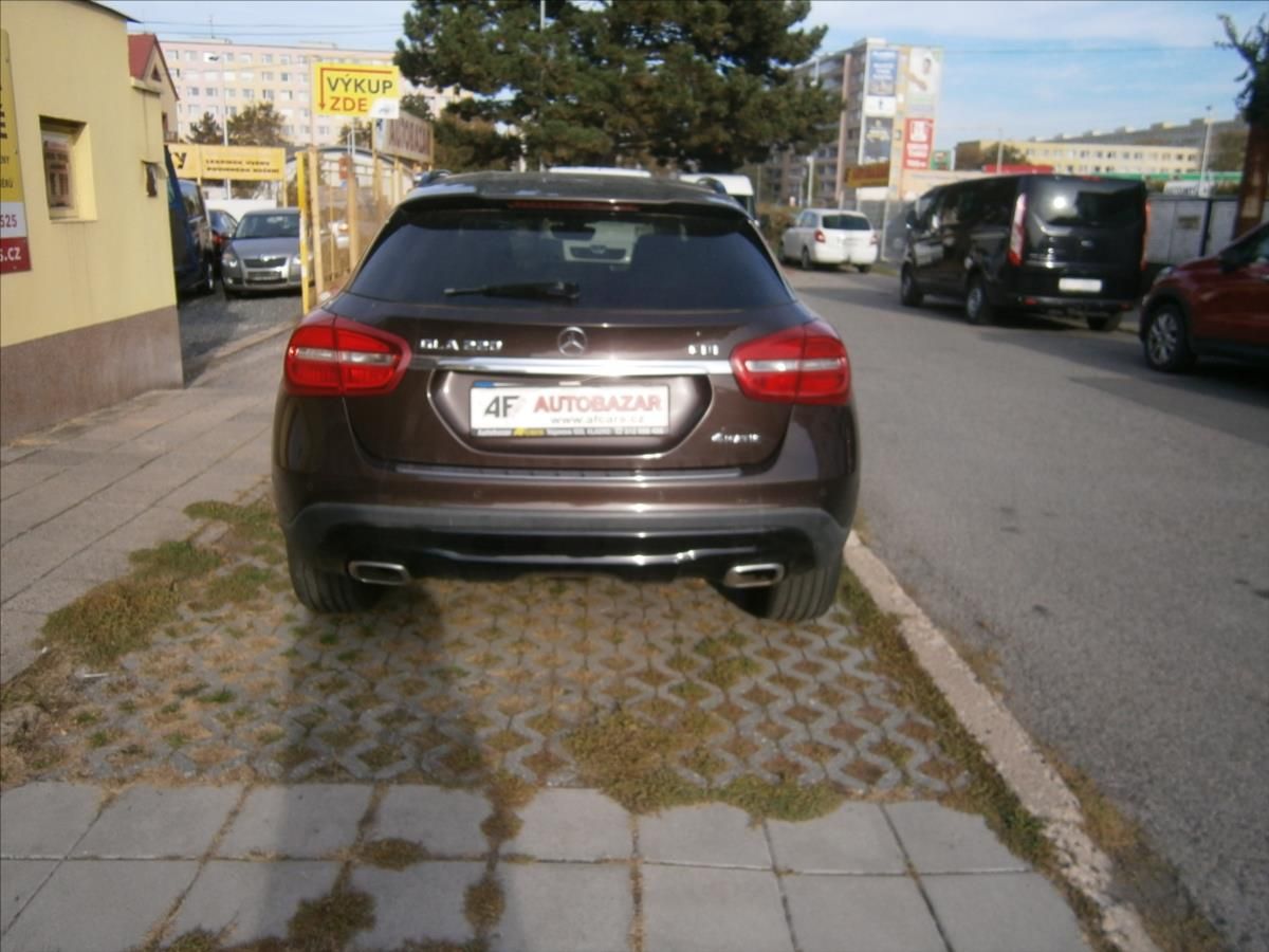 Mercedes-Benz GLA, 2,2 CDI 4 MATIC - fotka 5