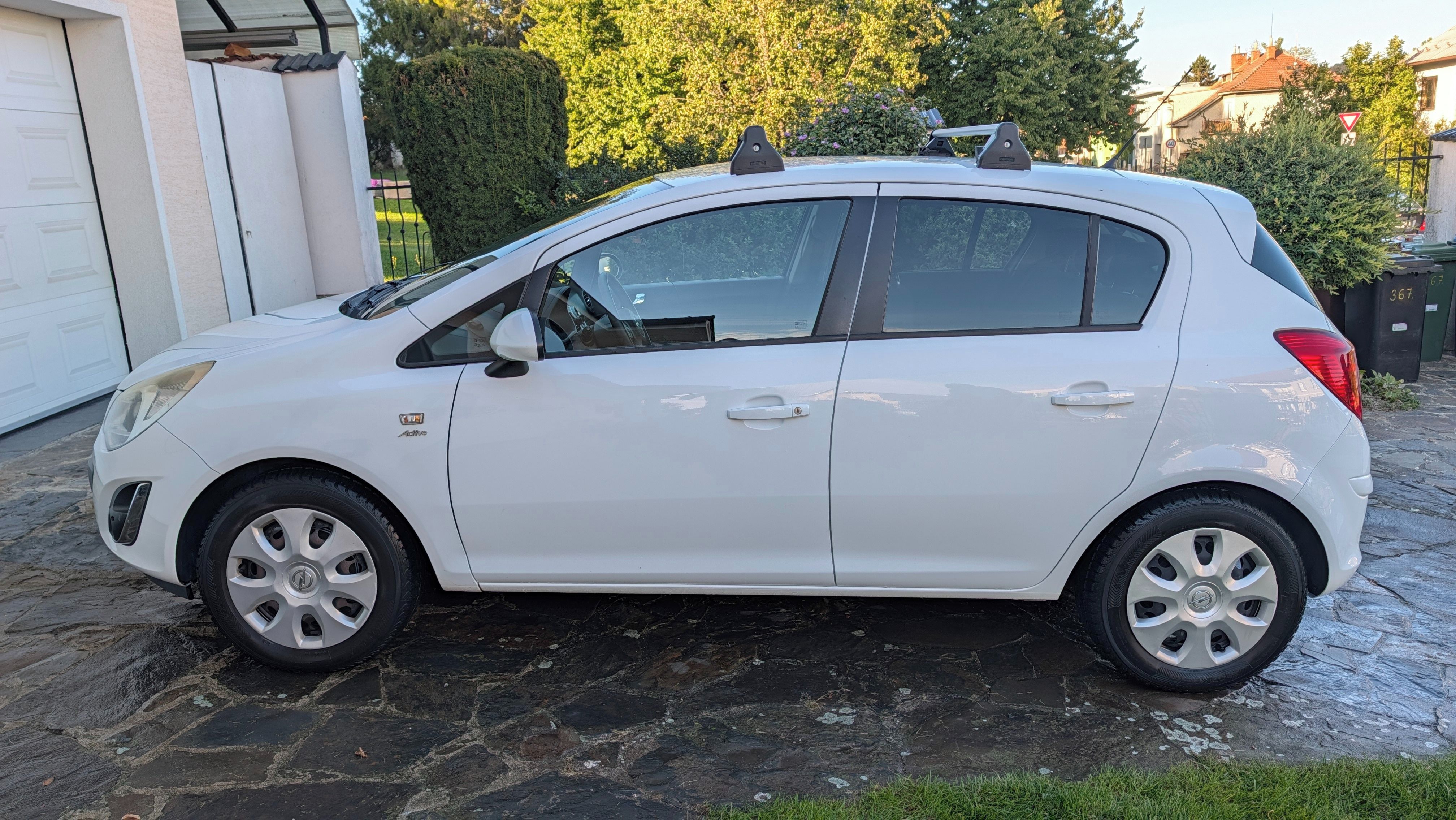 Opel Corsa, nosič na kola, ližiny, senzory - fotka 5