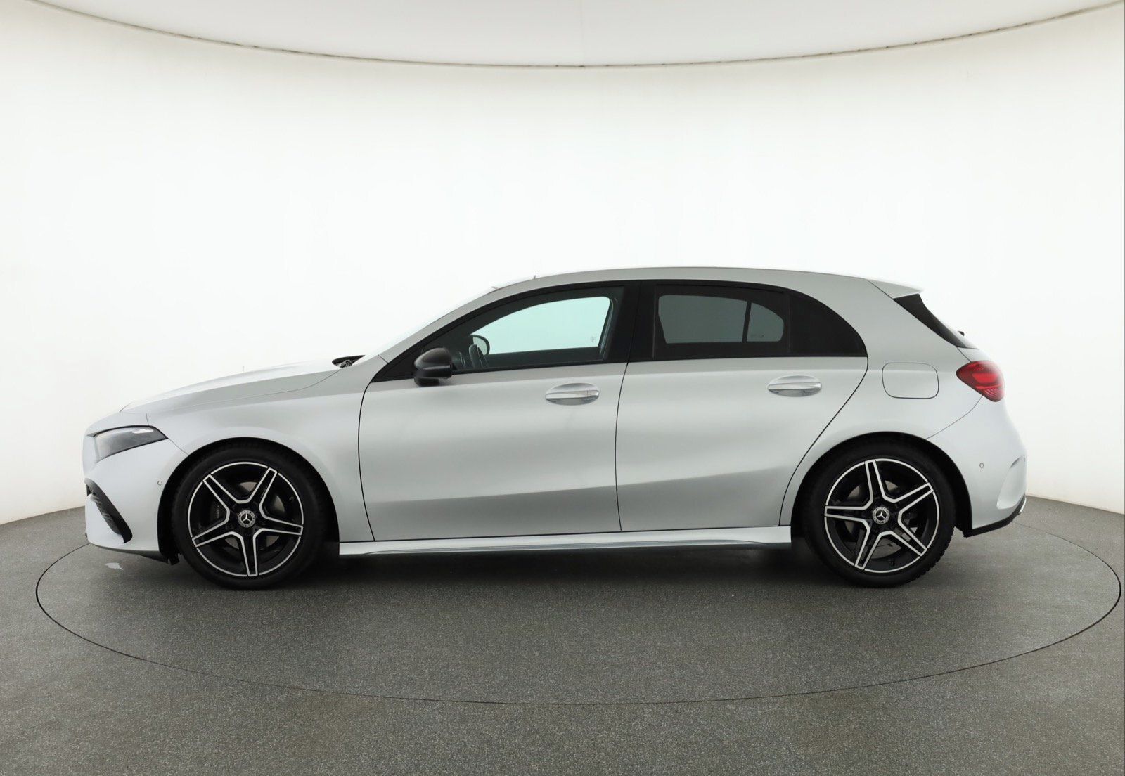 Mercedes-Benz Třídy A, 200, Automat, Serv.kniha, Kůže - fotka 2