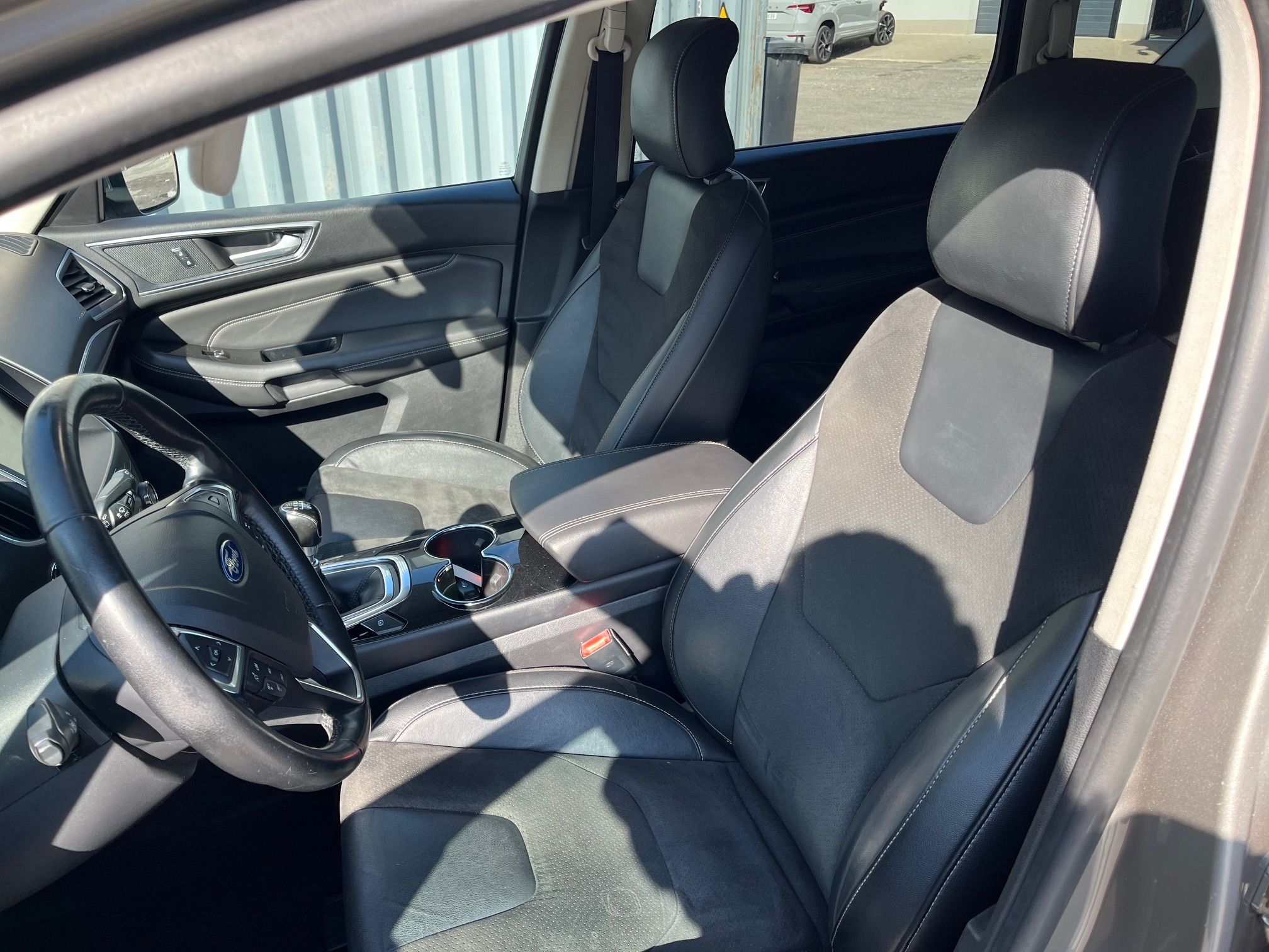 Ford S-MAX, 1,5 Ecoboost manuál - fotka 6