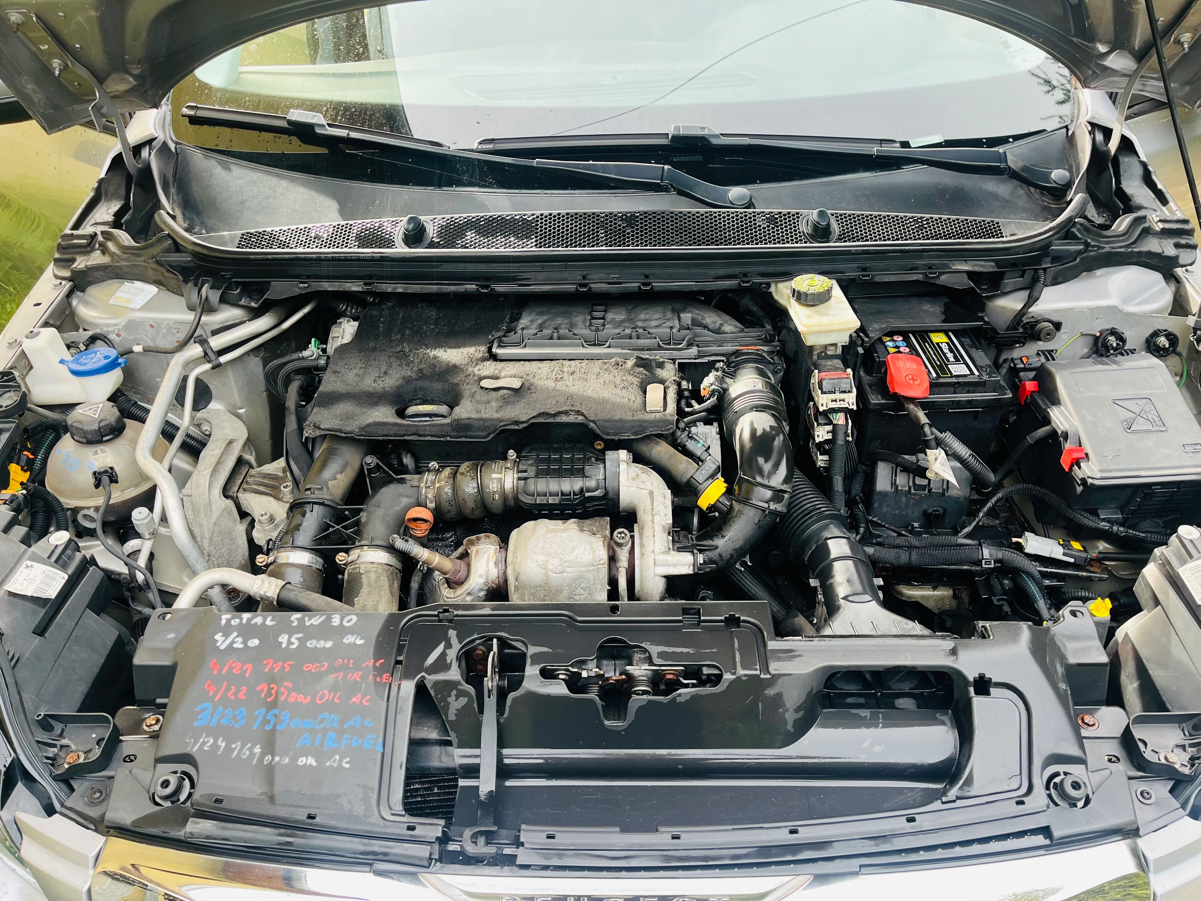 Peugeot 308, 1.6 HDI-servisováno - fotka 3