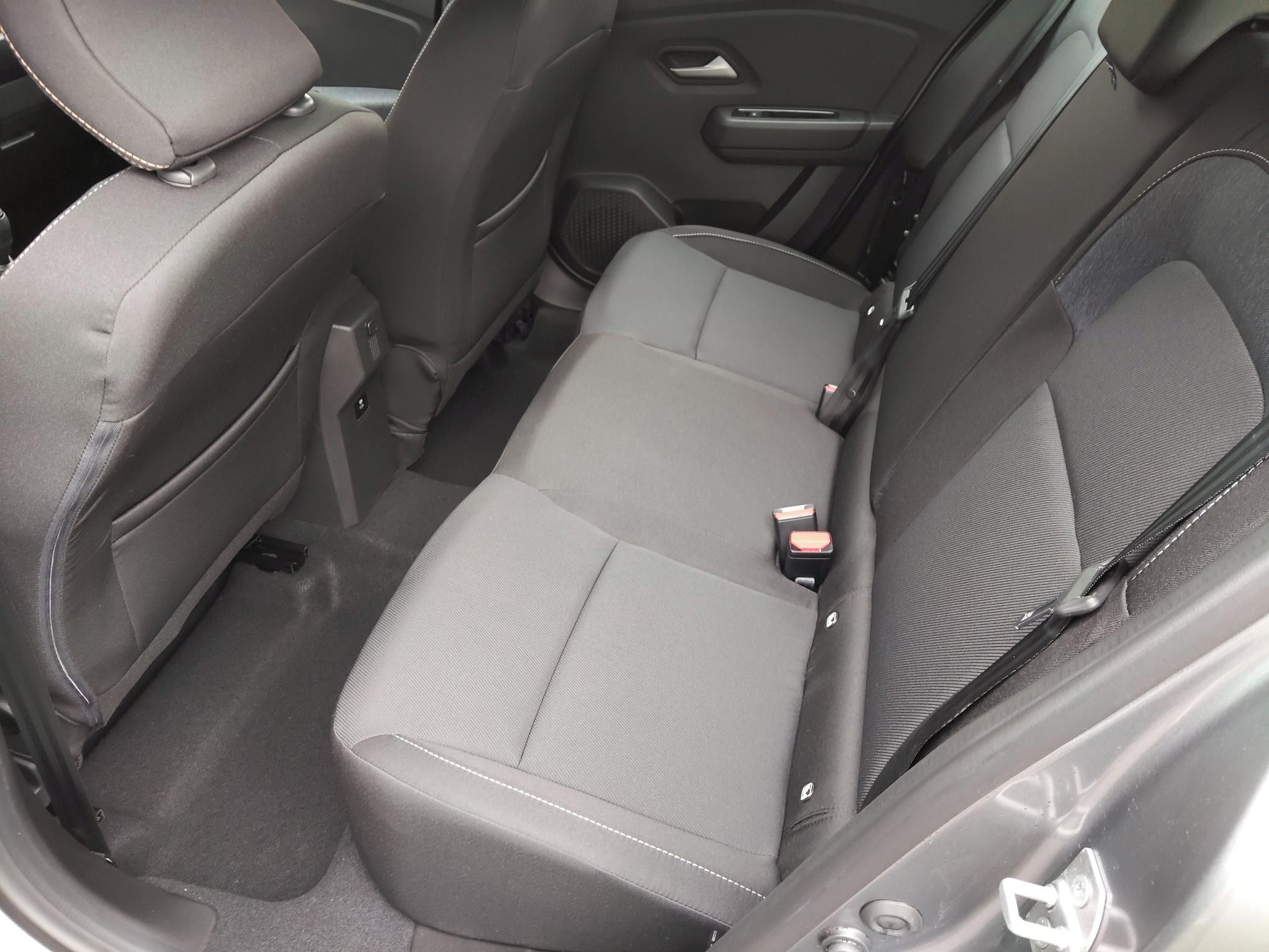 Dacia Sandero, Expression Eco-G 120 - fotka 6