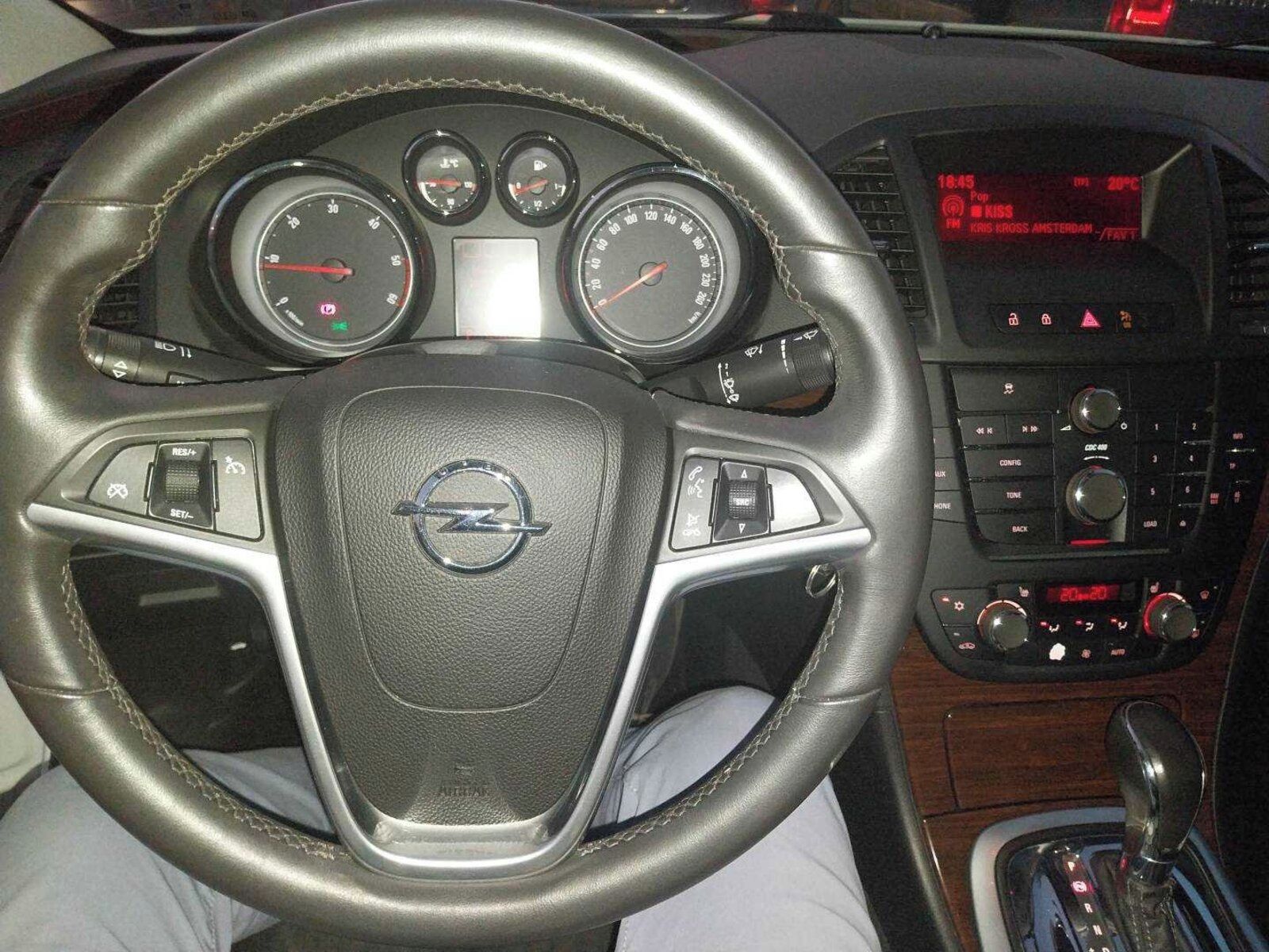 Opel Insignia, 2.0 CDTI, Automat - fotka 3