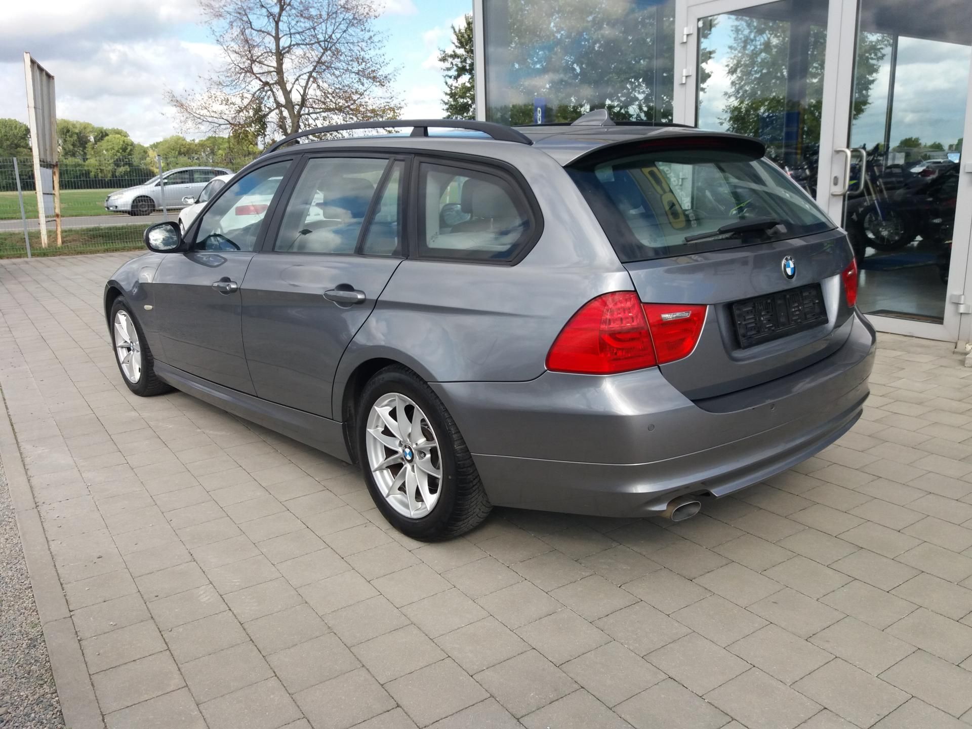 BMW Řada 3, 2.0d,105kW,VÝHŘEV.SEDADEL!! - fotka 6
