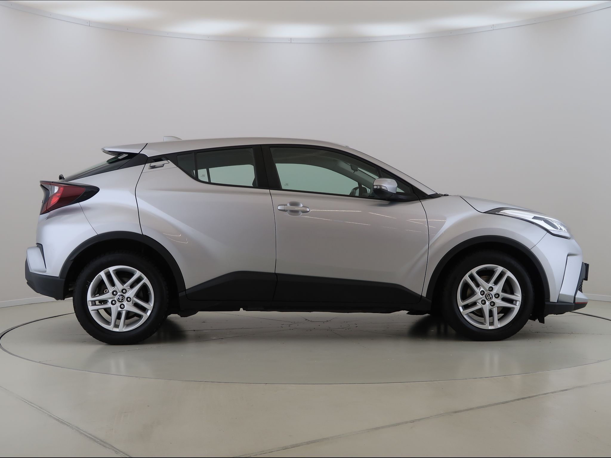 Toyota C-HR, 1.8,Hybrid,90kW,Comfort,CZ - fotka 4