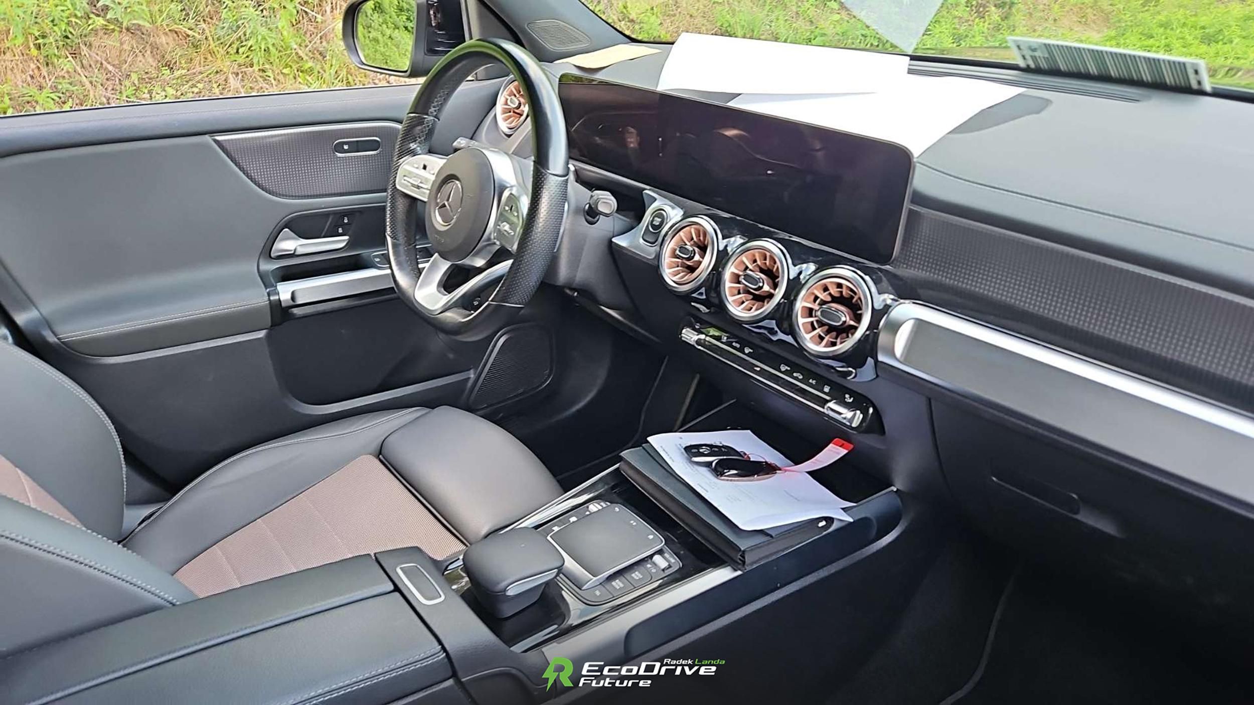 Mercedes-Benz EQB, Electric Art – 70,5 kWh - fotka 6
