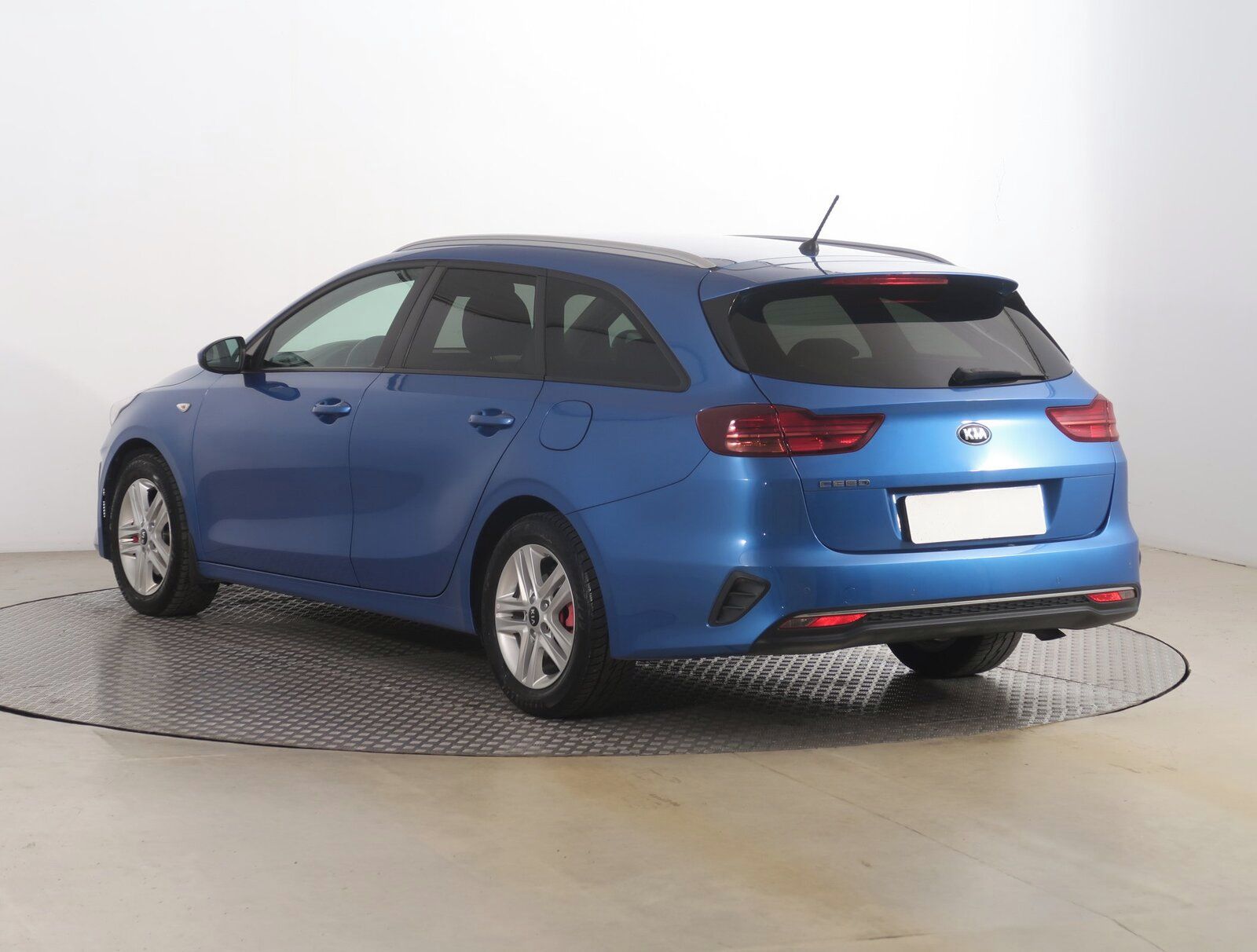Kia Cee´d, 1.4 T-GDI, Serv.kniha - fotka 4