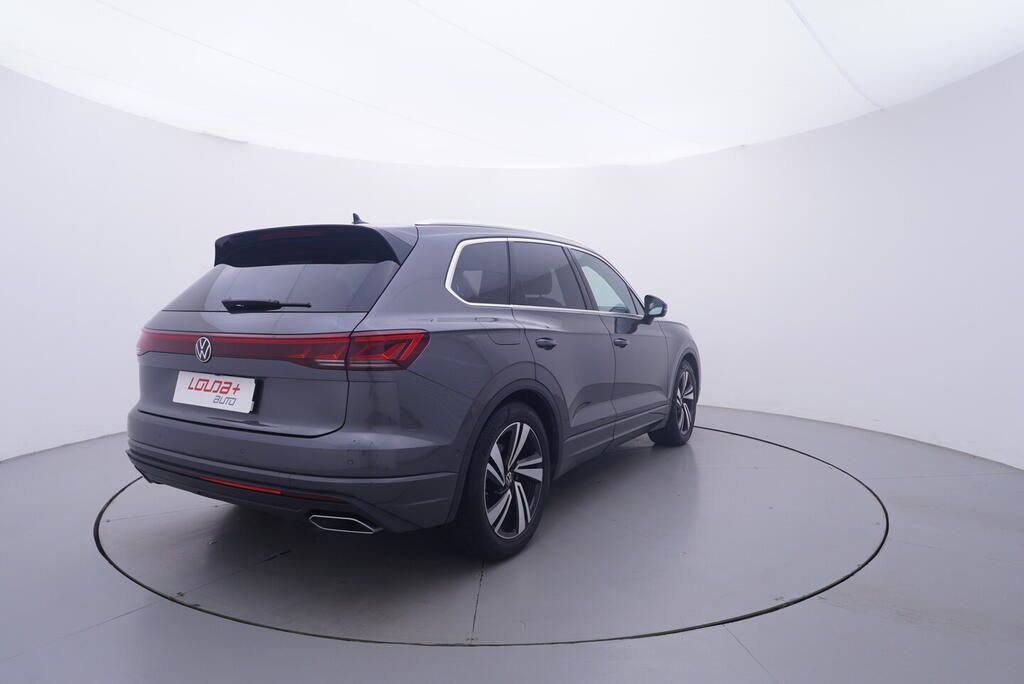 Volkswagen Touareg, Elegance 3.0 TDI 210 kW - fotka 5