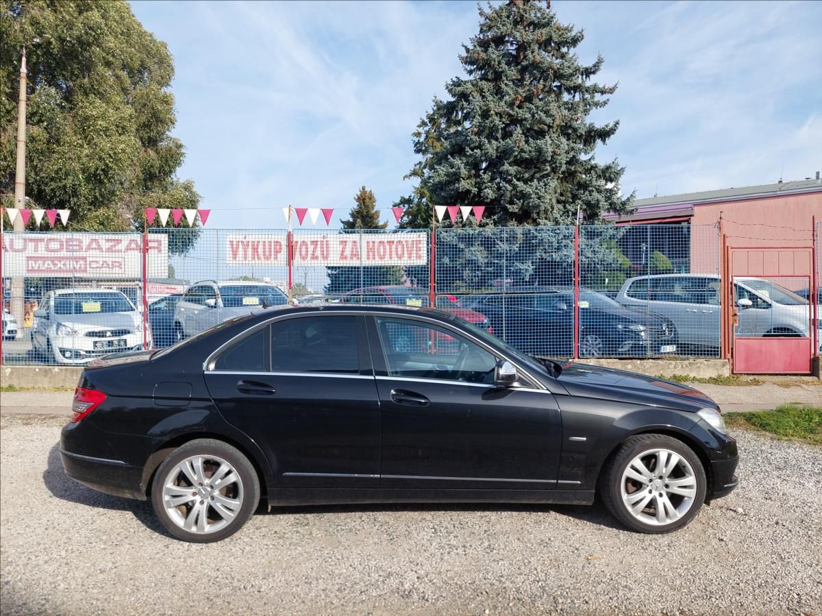 Mercedes-Benz Třídy C, 2,2 CDi C220 - fotka 4
