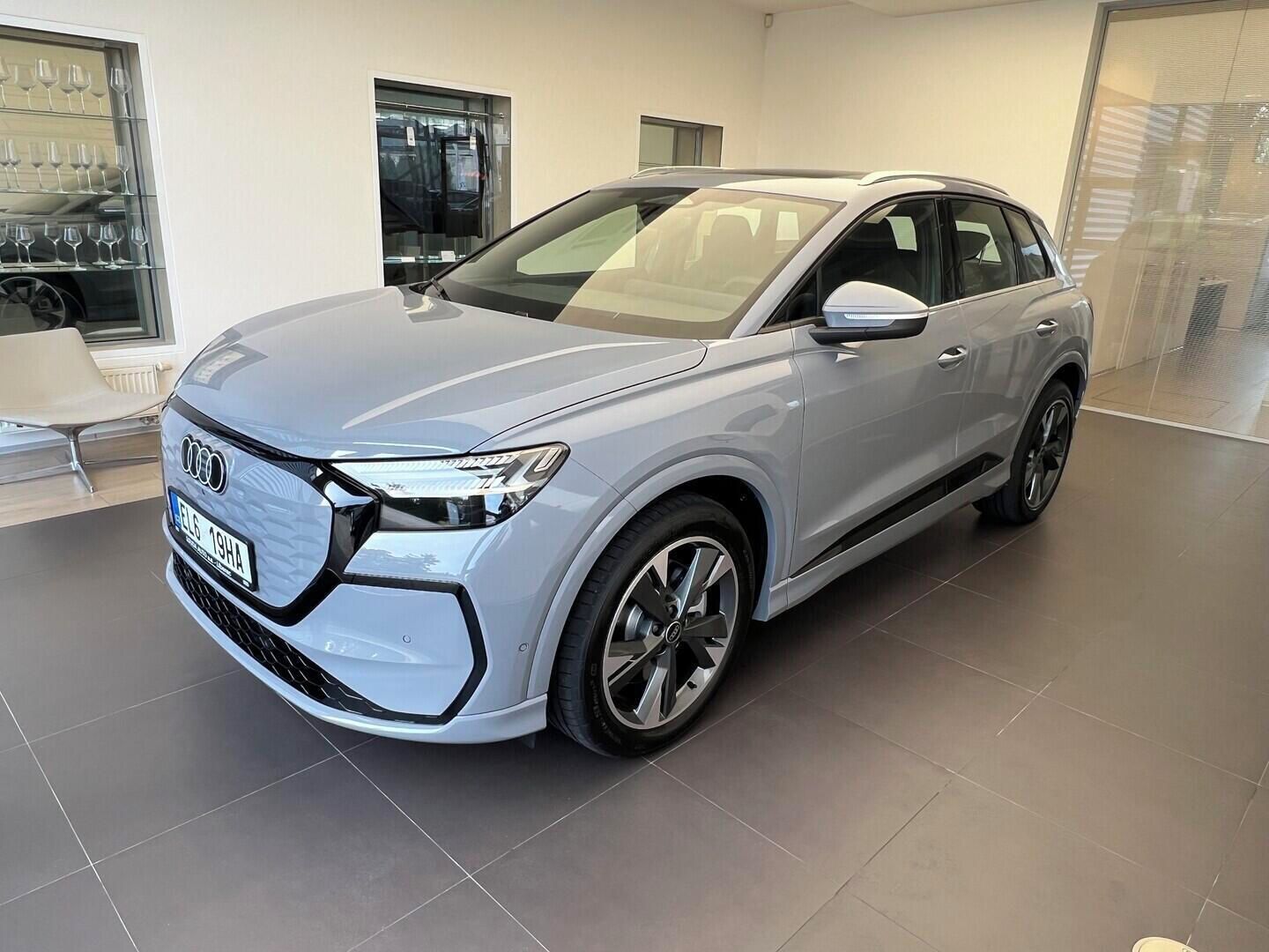 Audi Q4, e-tron performance  210 kW