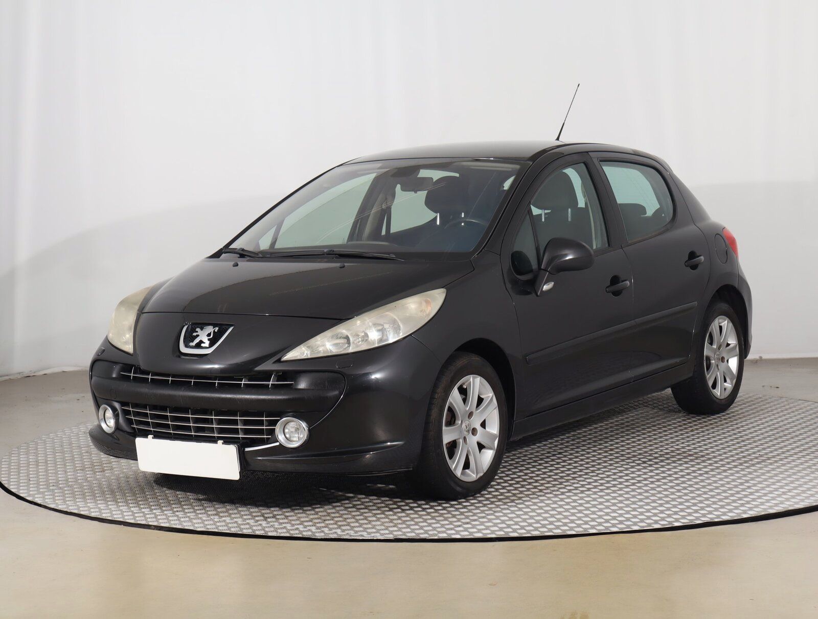 Peugeot 207, 1.6 16V, jezdí dobře - fotka 2
