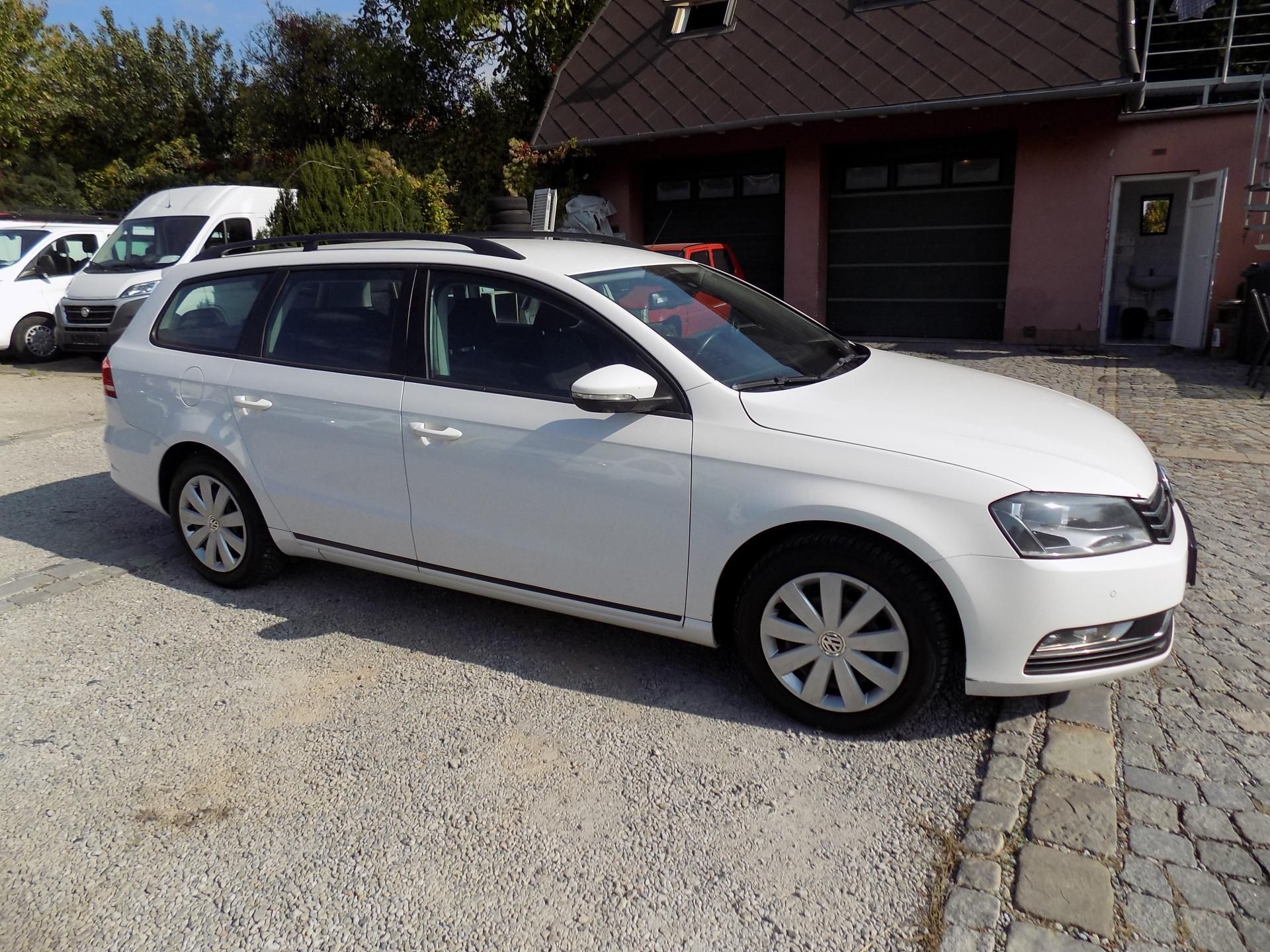 Volkswagen Passat, 1,4 TSI 90 KW AUTOKLIMA VÝHŘEV - fotka 6