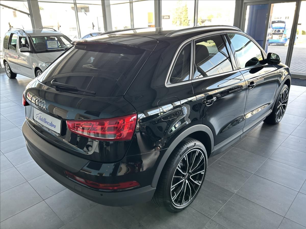 Audi Q3, 1,4   TFSI 110kW,1.MAJ,SERVISK - fotka 6