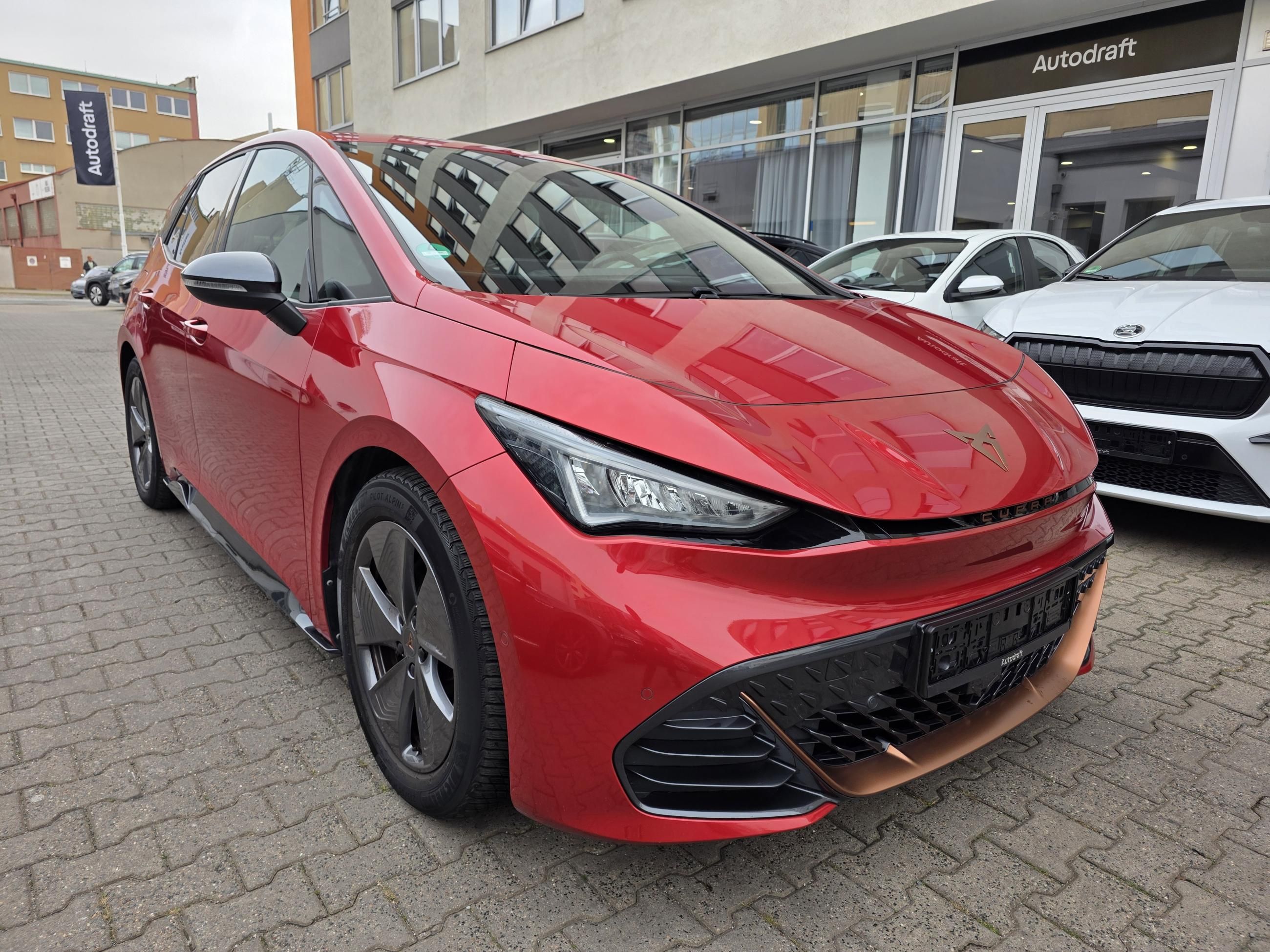 Cupra Born, Born 150kW HUD DCC Tepelko
