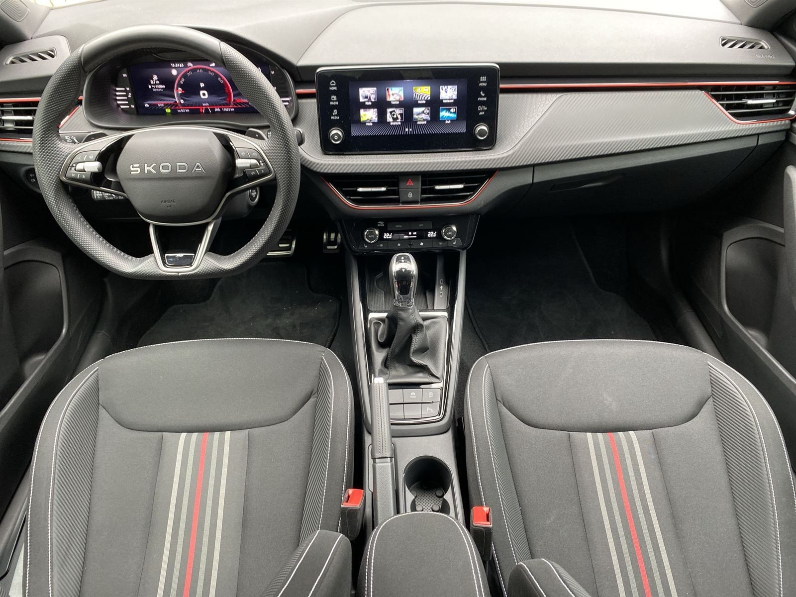 Škoda Scala, 1.0 TSI DSG Monte Carlo - fotka 5