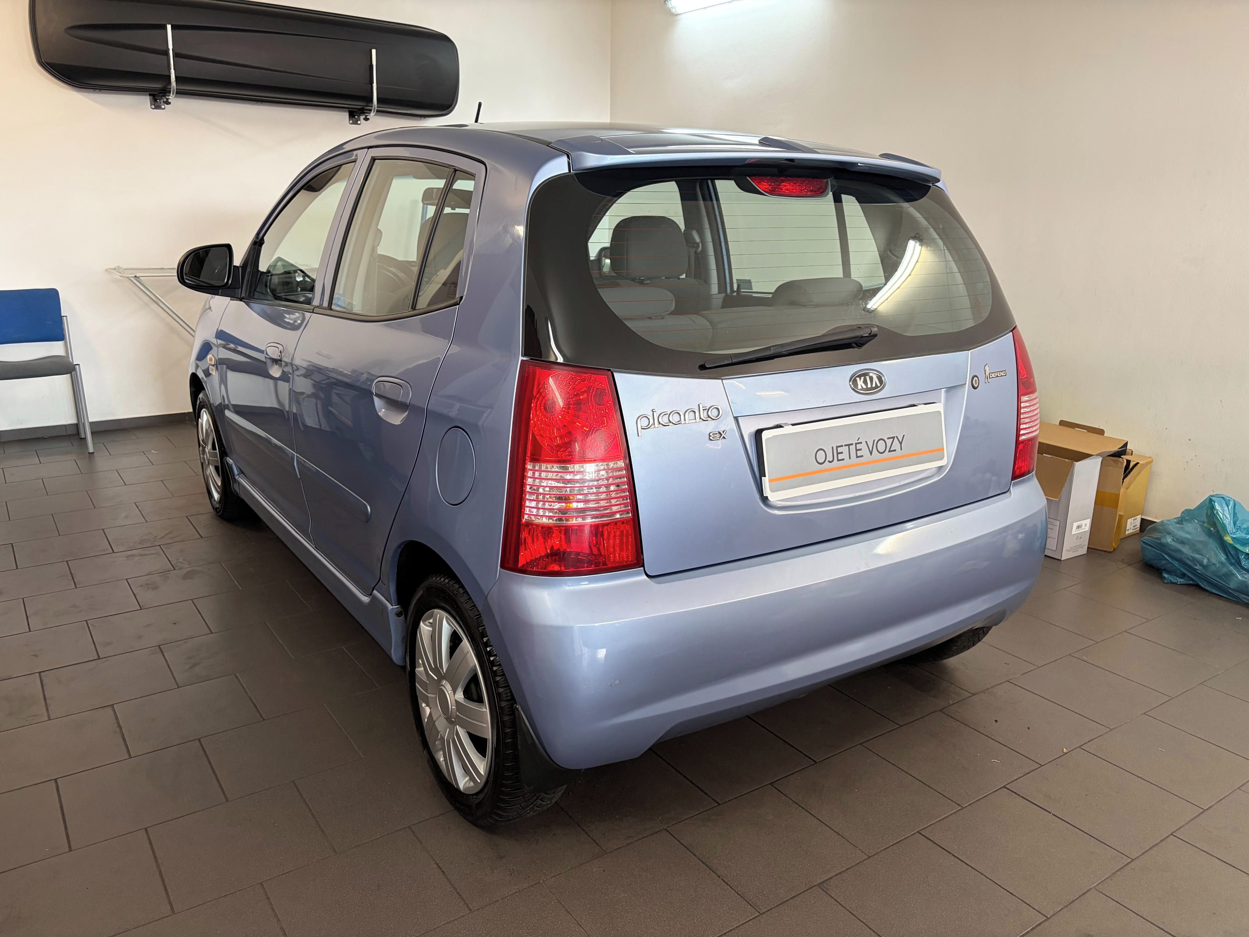 Kia Picanto, 1.0i 45kW EX, Po 1. Majiteli - fotka 4