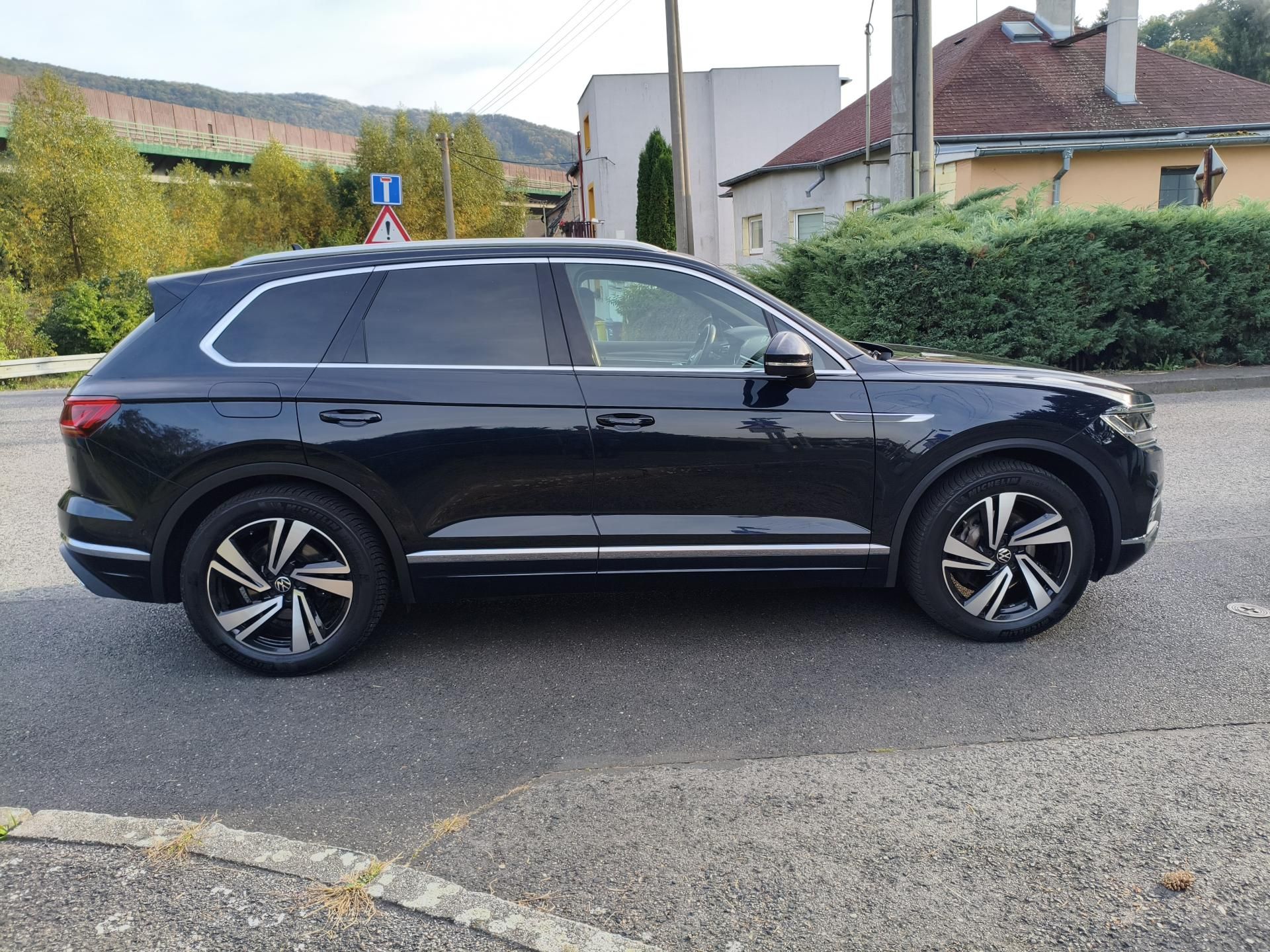 Volkswagen Touareg, 3,0 TDI Individual 210 KW - fotka 5
