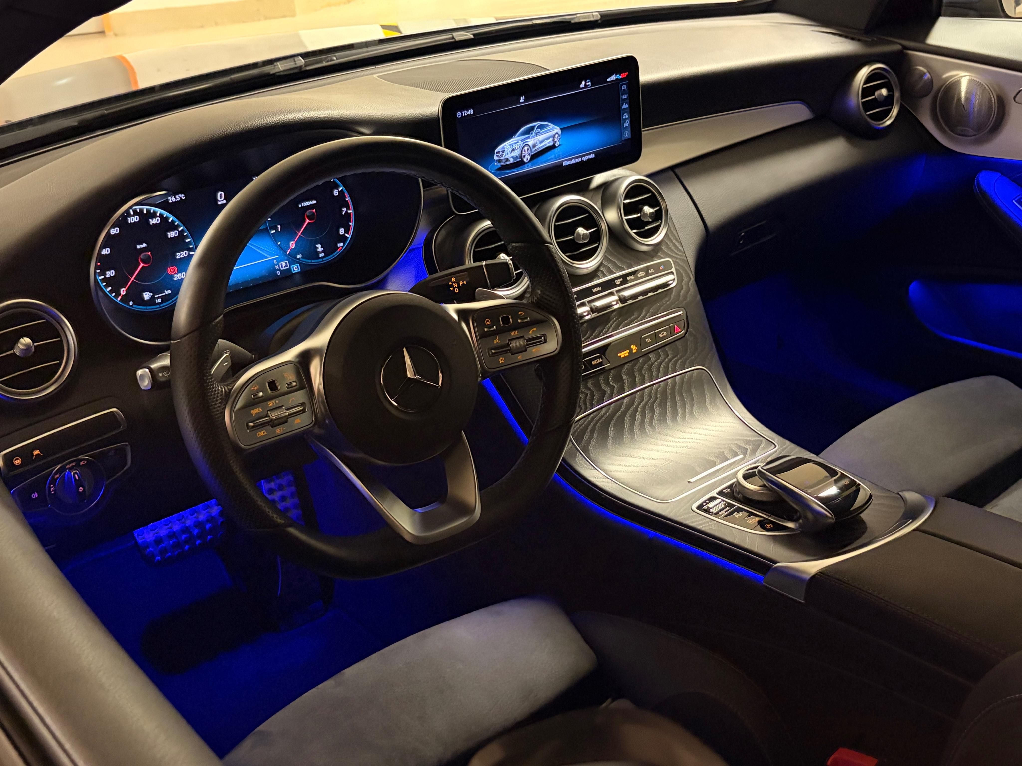 Mercedes-Benz Třídy C, C400, 4MATIC, 9g Tronic, 2020 - fotka 5