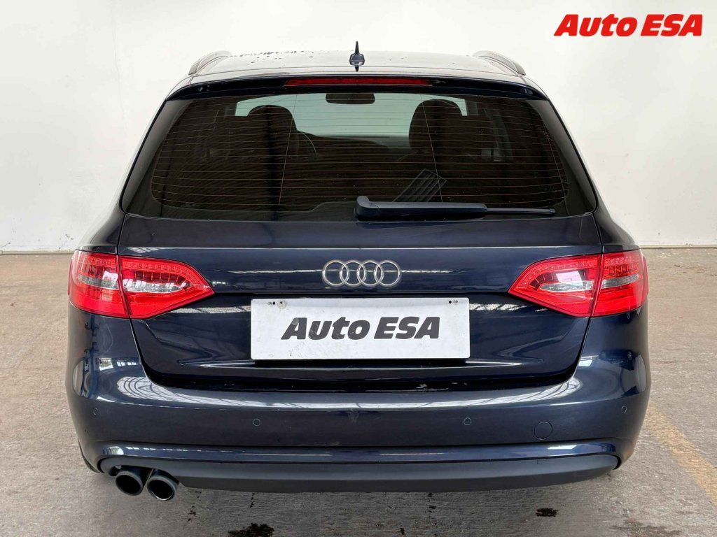 Audi A4, 2.0 TDi,AC,bixen - fotka 5