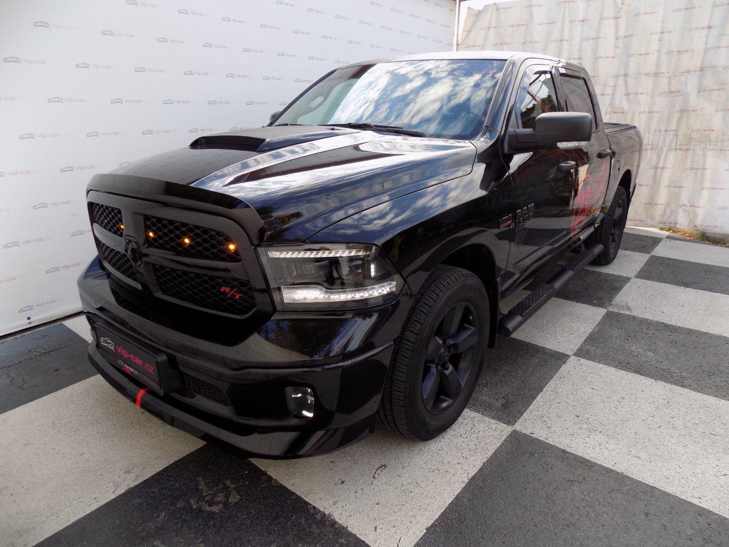 Dodge Ram, 5.7 HEMI/CREW CAB/ČR/DPH/LED/