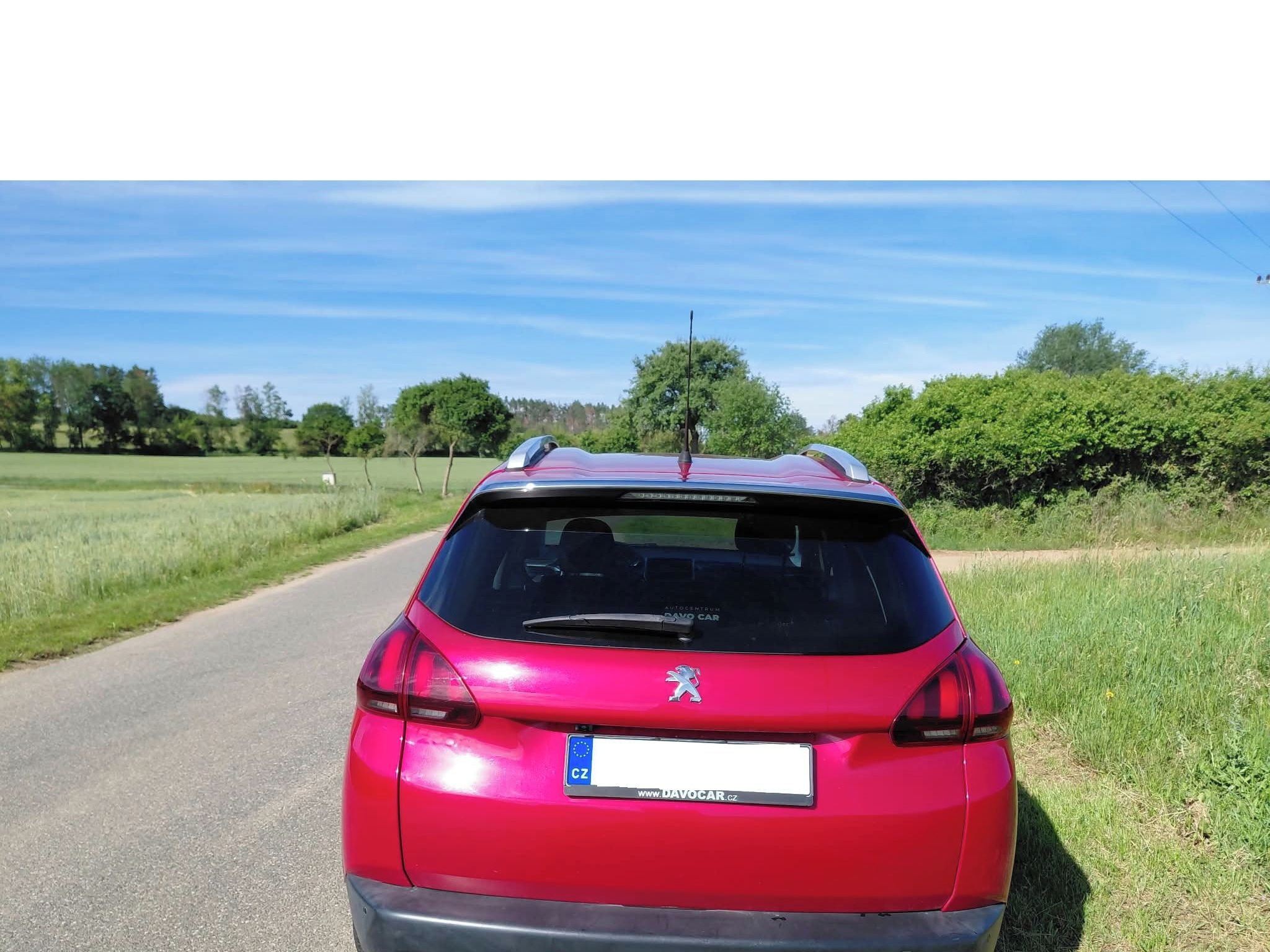 Peugeot 2008, Peugeot 2008 Allure 1.2 - fotka 6