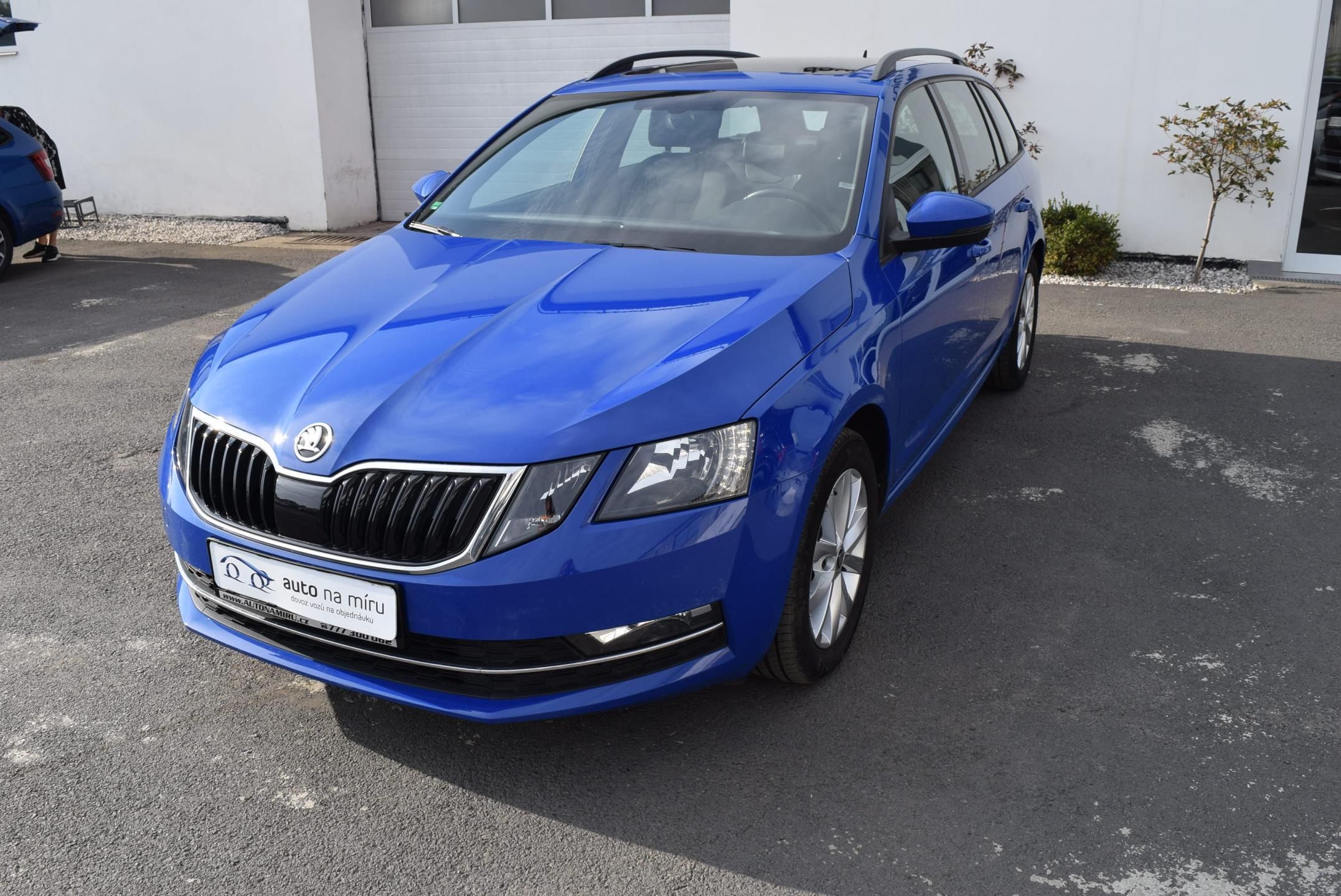 Škoda Octavia, 2.0TDI 110kw DSG STYLE PAN TAŽ - fotka 2