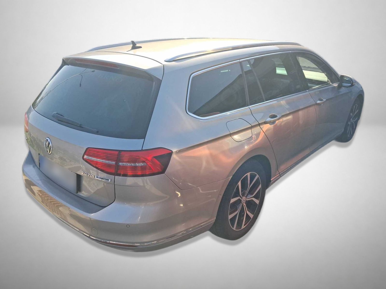 Volkswagen Passat, 2.0 TDI, Highline, Automat - fotka 2