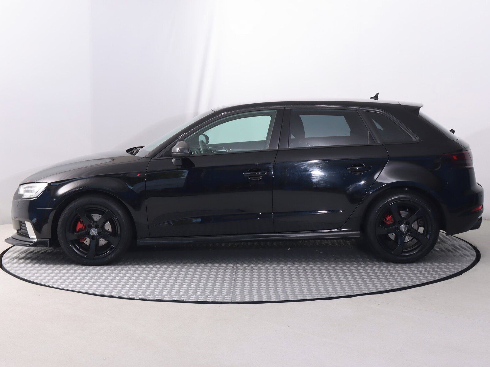 Audi A3, 1.6 TDI, Automat, Navi - fotka 3