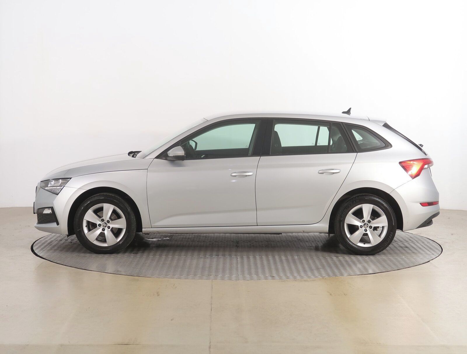 Škoda Scala, 1.0 TSI, Serv.kniha - fotka 3