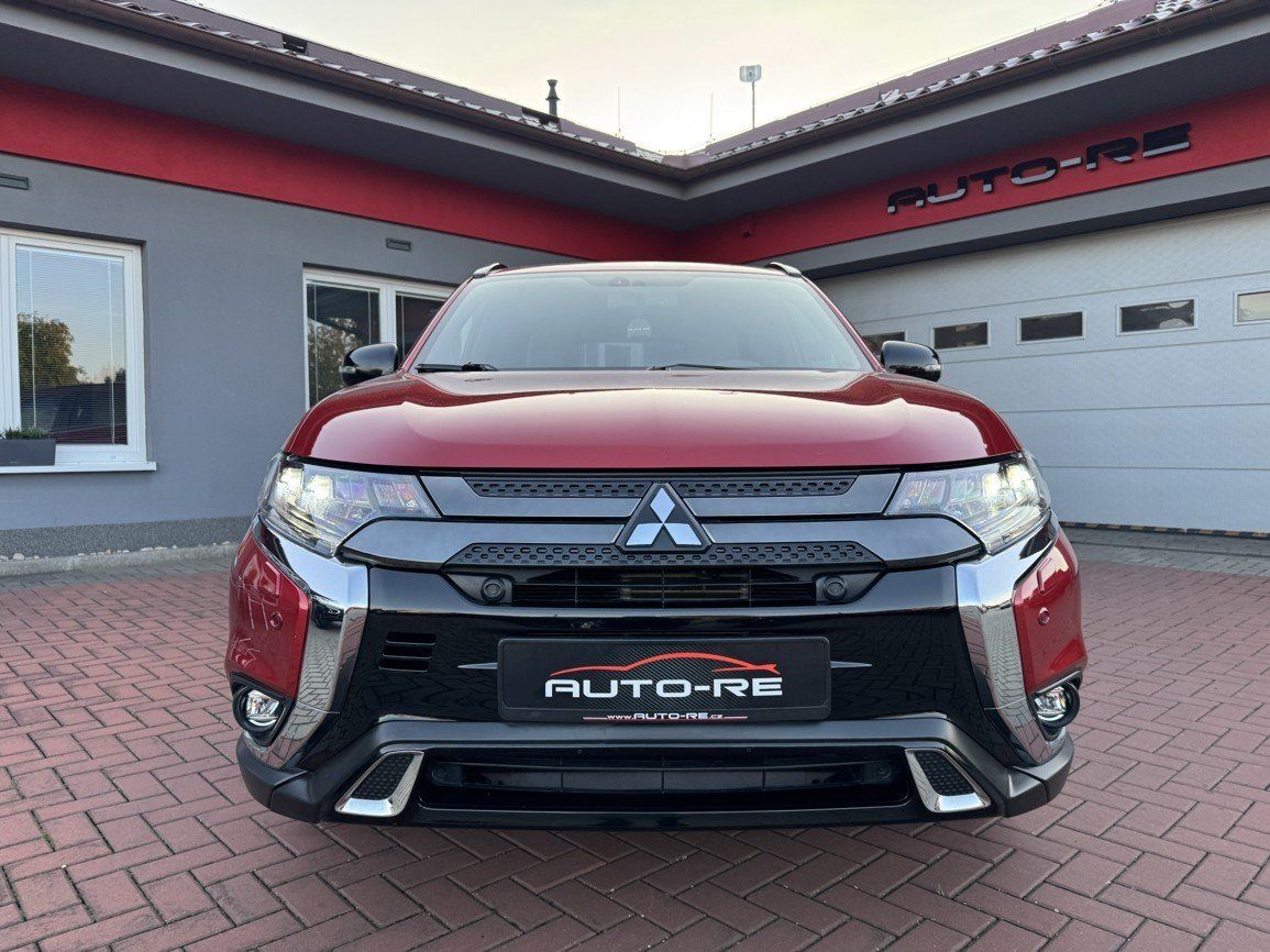 Mitsubishi Outlander, 2.0i Mivec AWD Automat LED - fotka 5