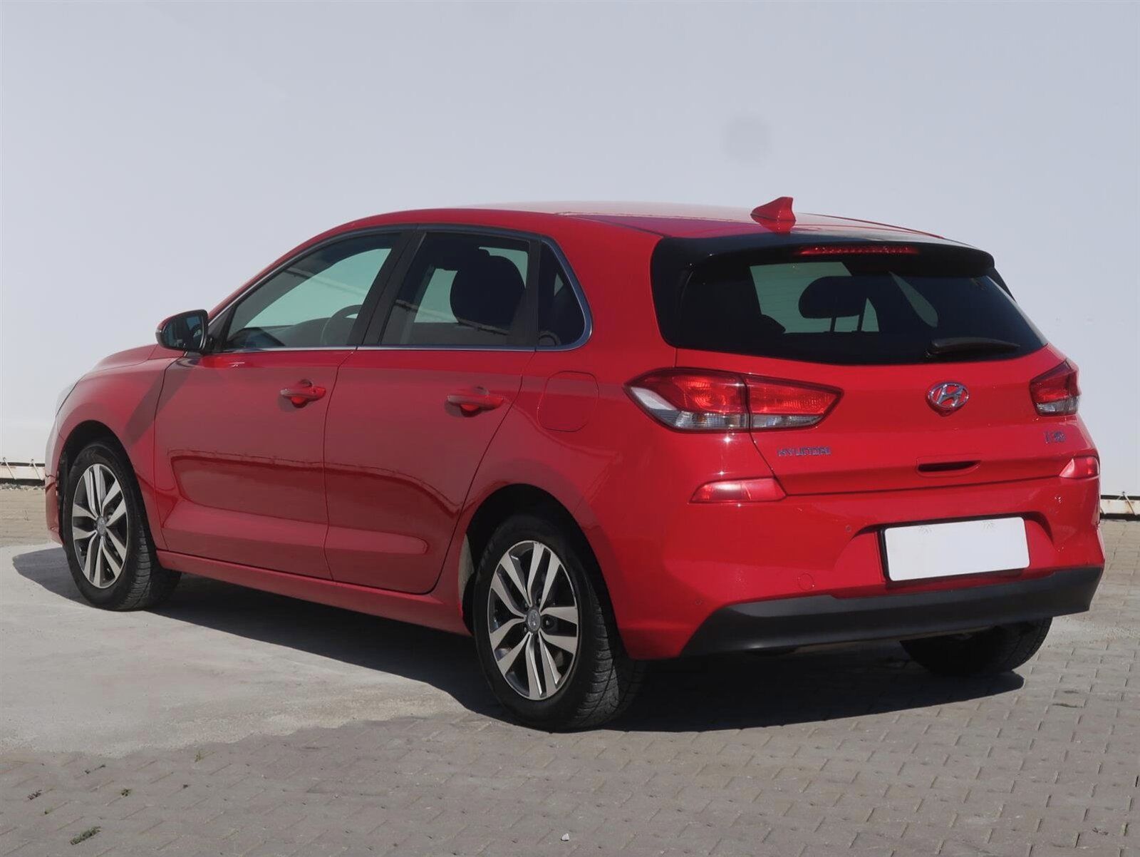 Hyundai i30, 1.4 CVVT, Family, Serv.kniha - fotka 4