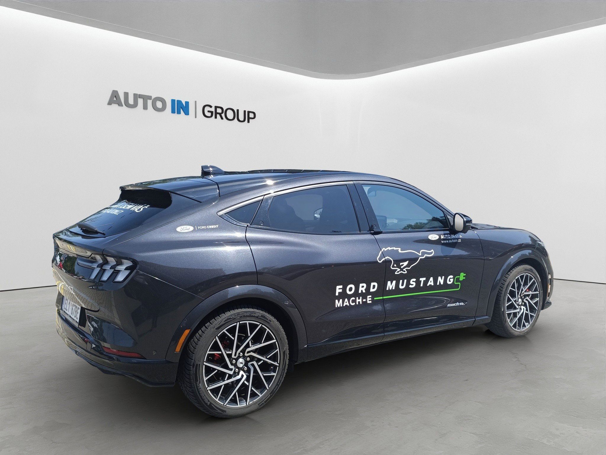 Ford Mustang Mach-E, MACH-E GT 98,7 kWh - fotka 6