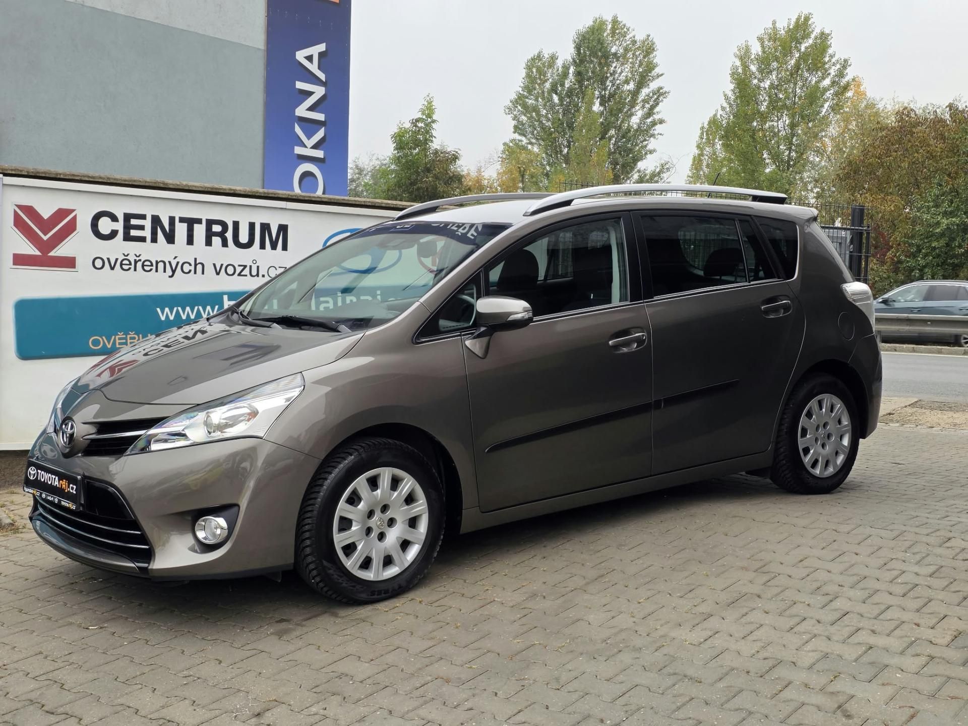 Toyota Verso, 1.8-2+3SEDAD.NÍZKÉ KM-TOP STAV - fotka 5