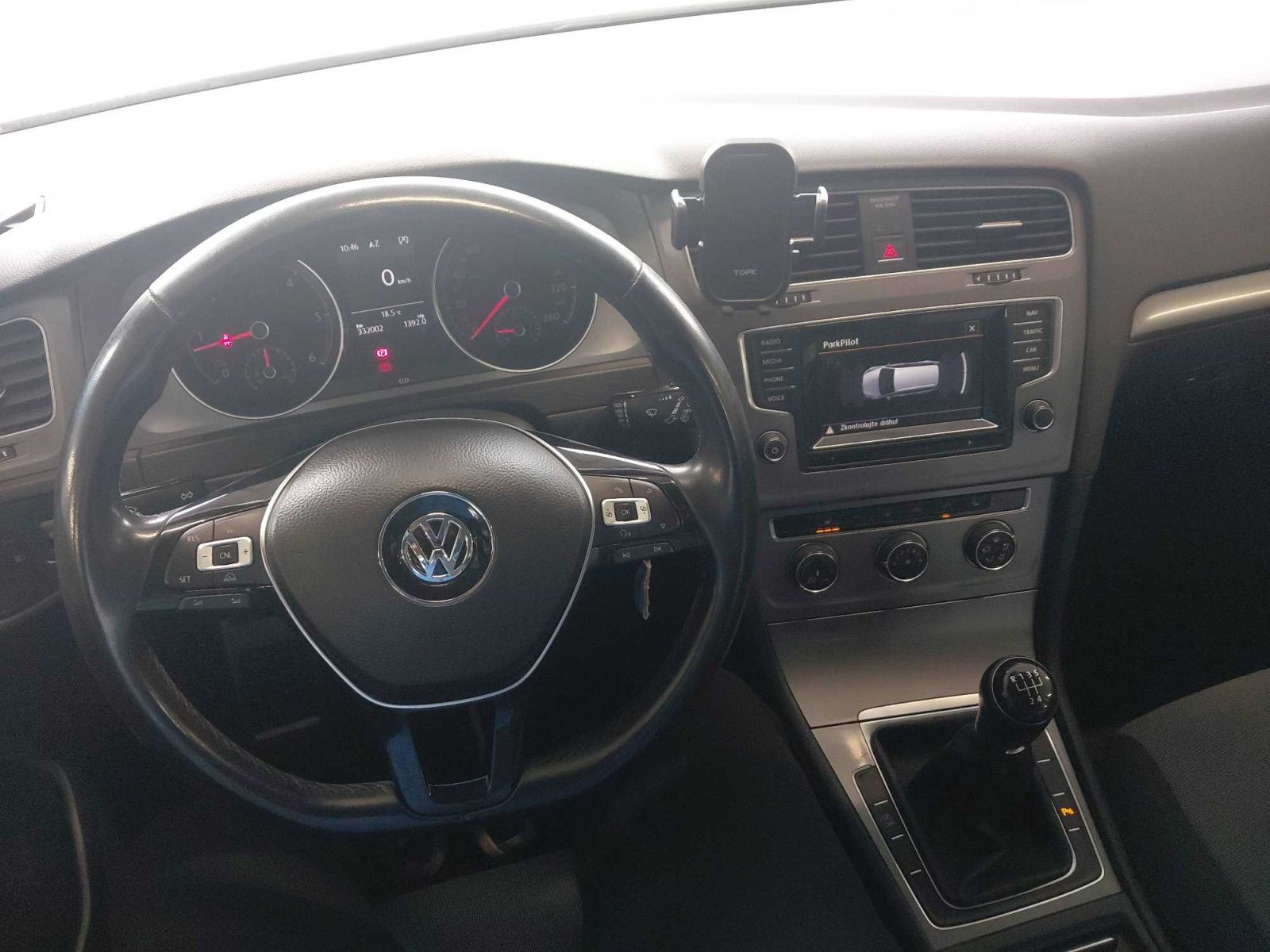 Volkswagen Golf, 1.6 TDI, Serv.kniha, Navi - fotka 3