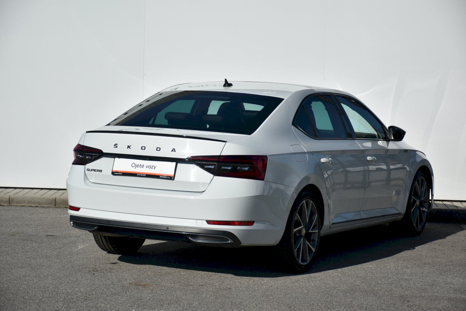 Škoda Superb, Sportline 1.5 TSI DSG - fotka 2