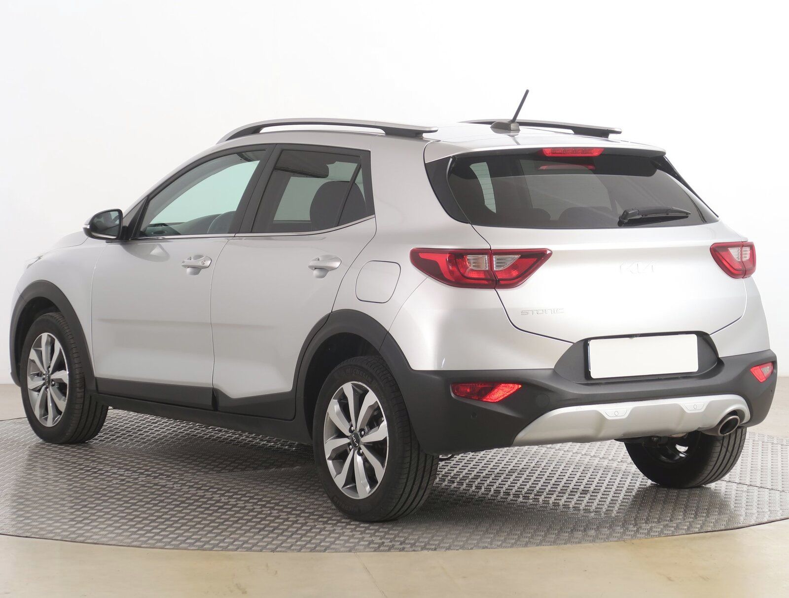 Kia Stonic, 1.2 DPI, Serv.kniha - fotka 4