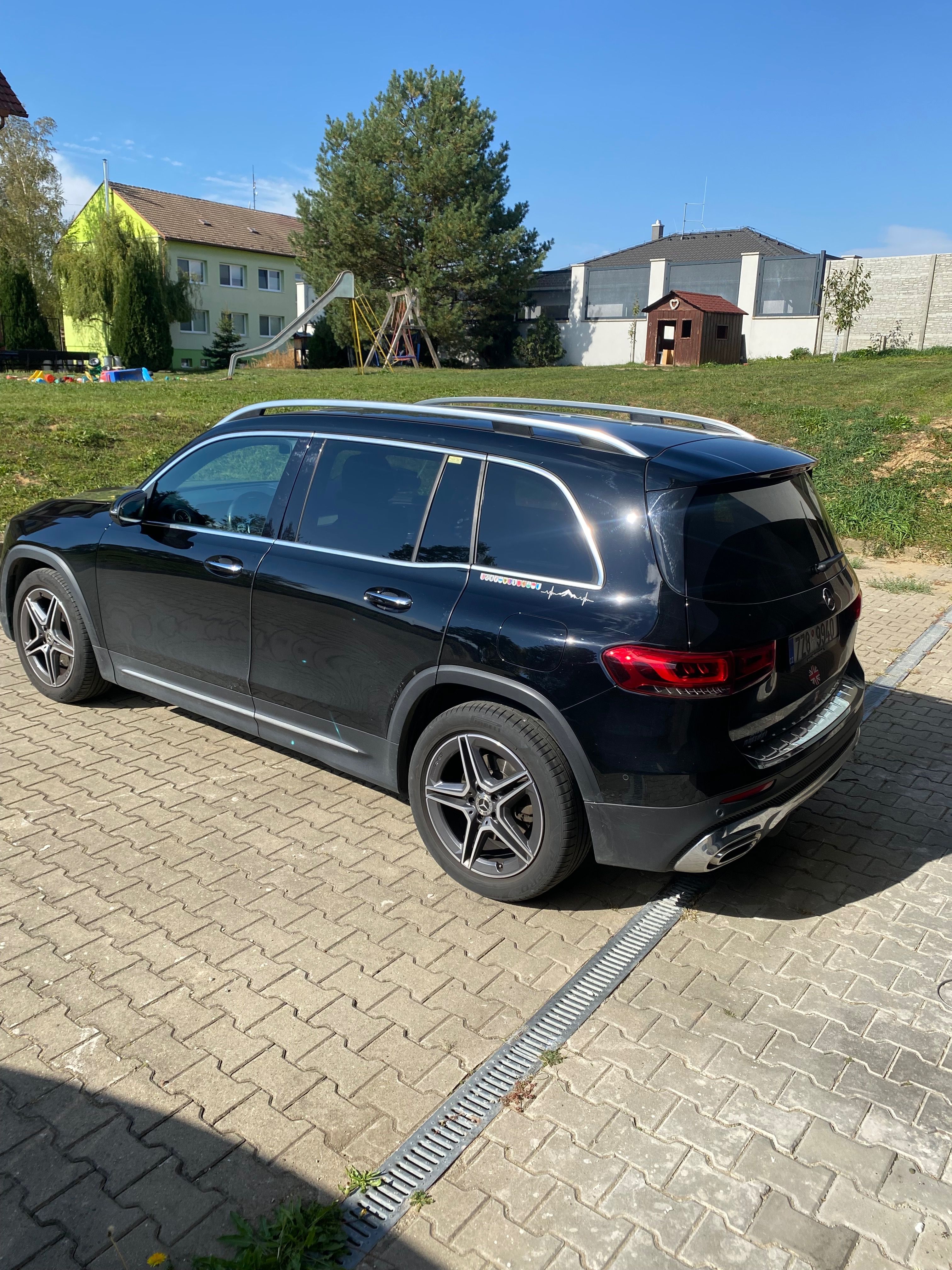 Mercedes-Benz GLB, AMG Line - fotka 4