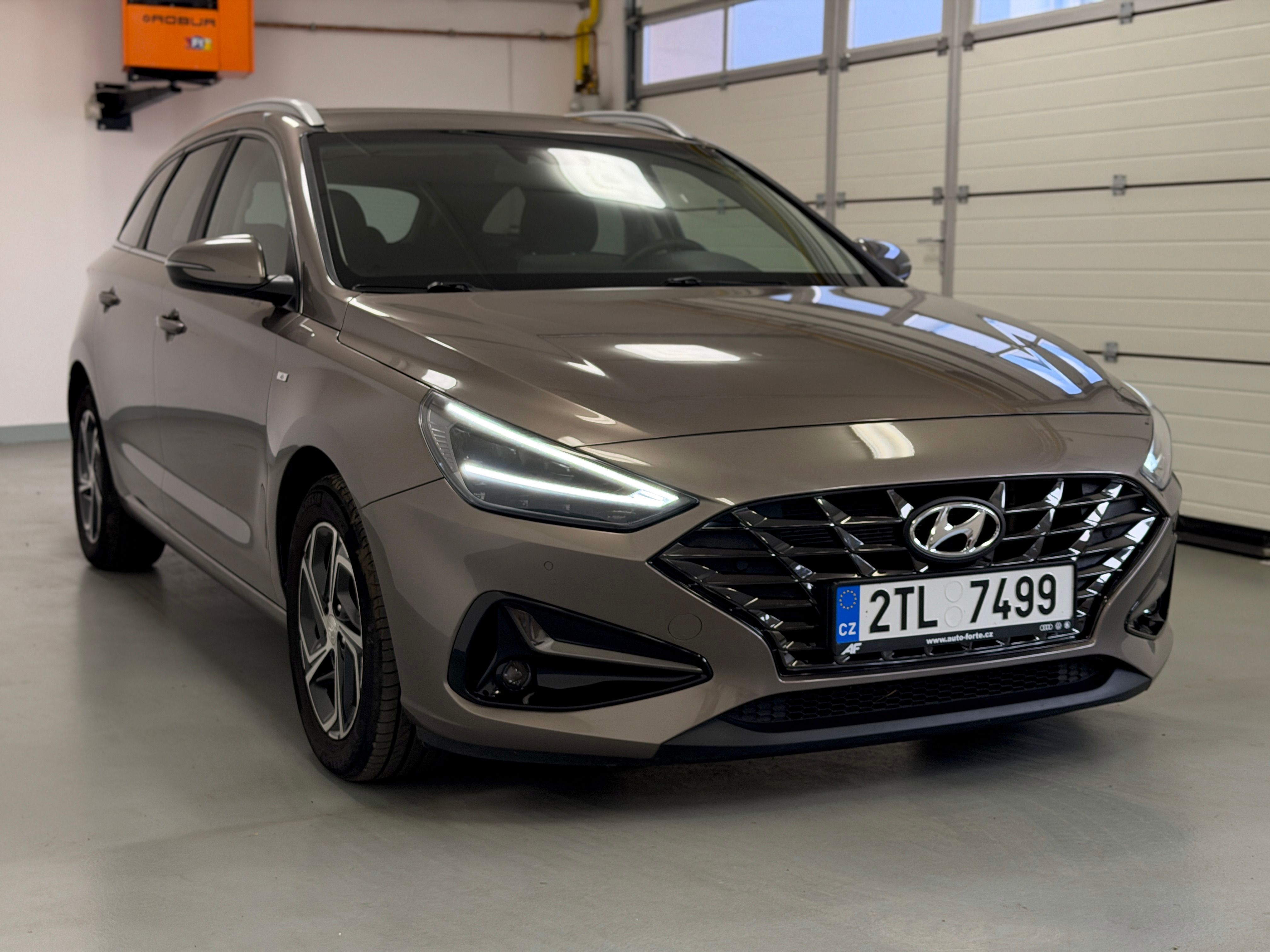 Hyundai i30, 1,5 T-GDI Smart kombi 160HP AT - fotka 4