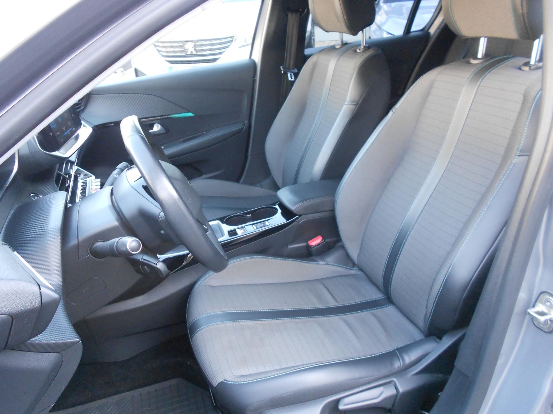 Peugeot 208, 1,5HDi Allure ČR 1.maj DPH - fotka 6