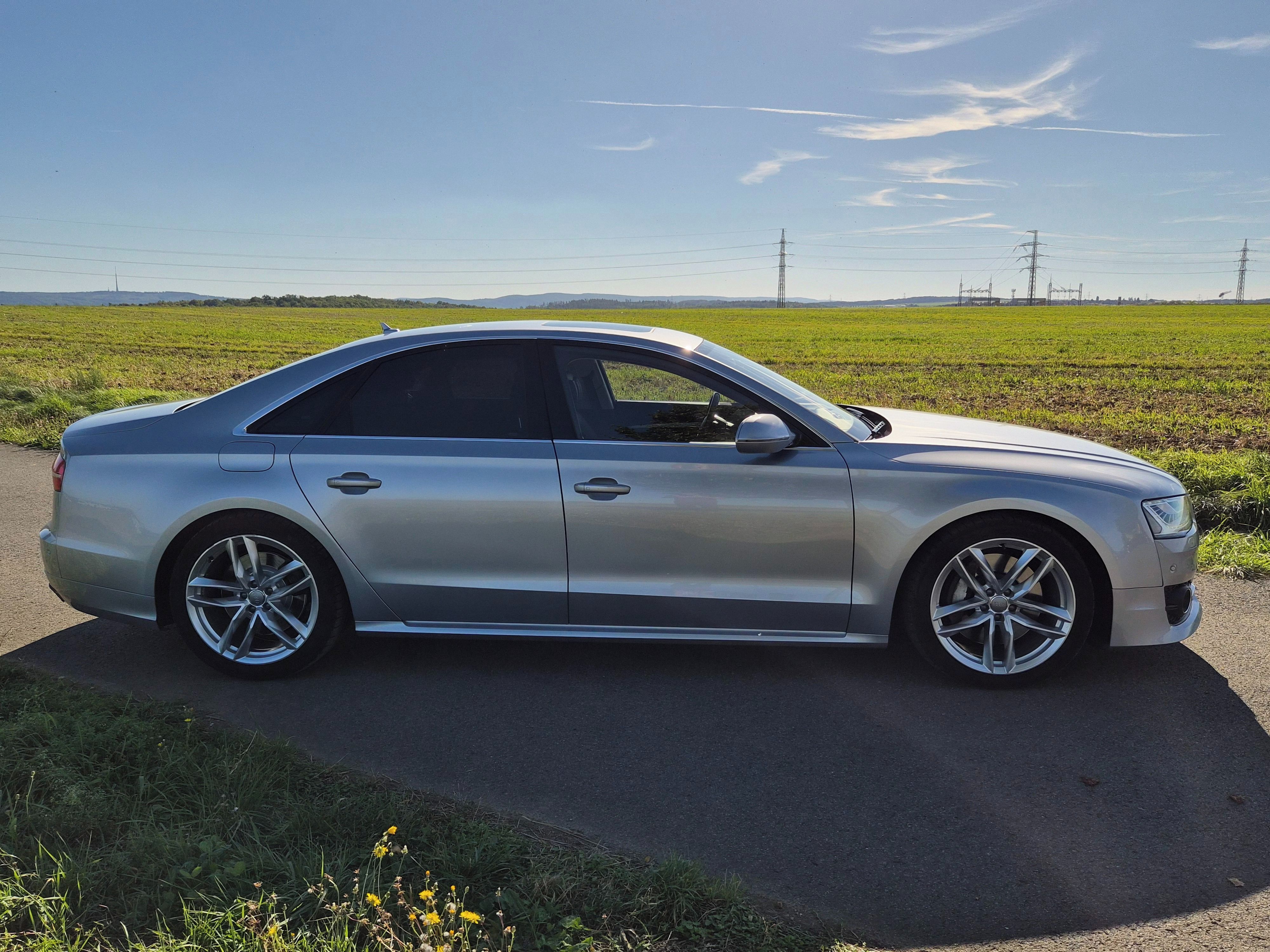 Audi A8, Audi A8 4.0 TFSI V8 320kW - fotka 4