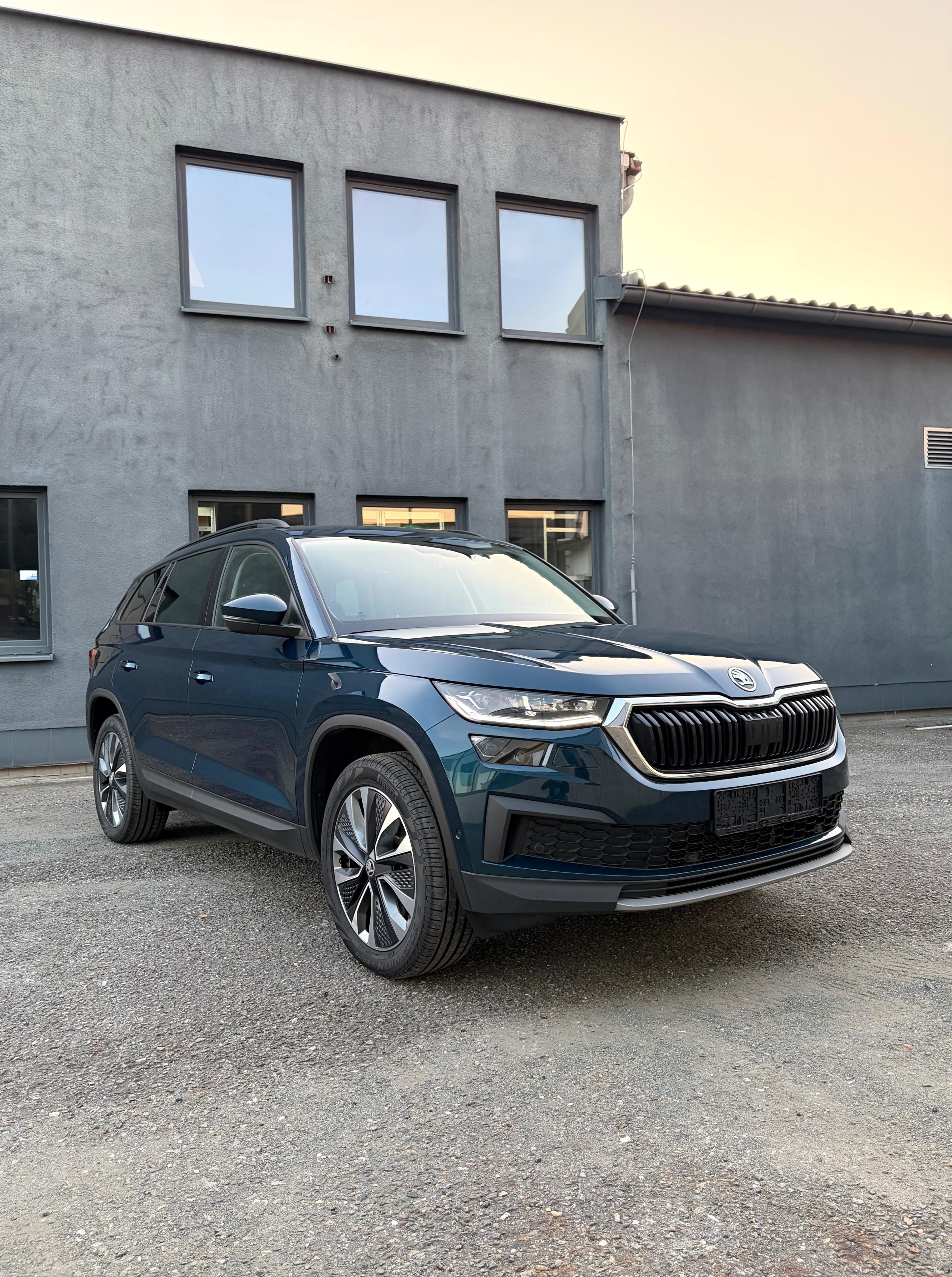 Škoda Kodiaq, 2.0TSI 140kw DSG TAŽNÉ WEBASTO - fotka 4