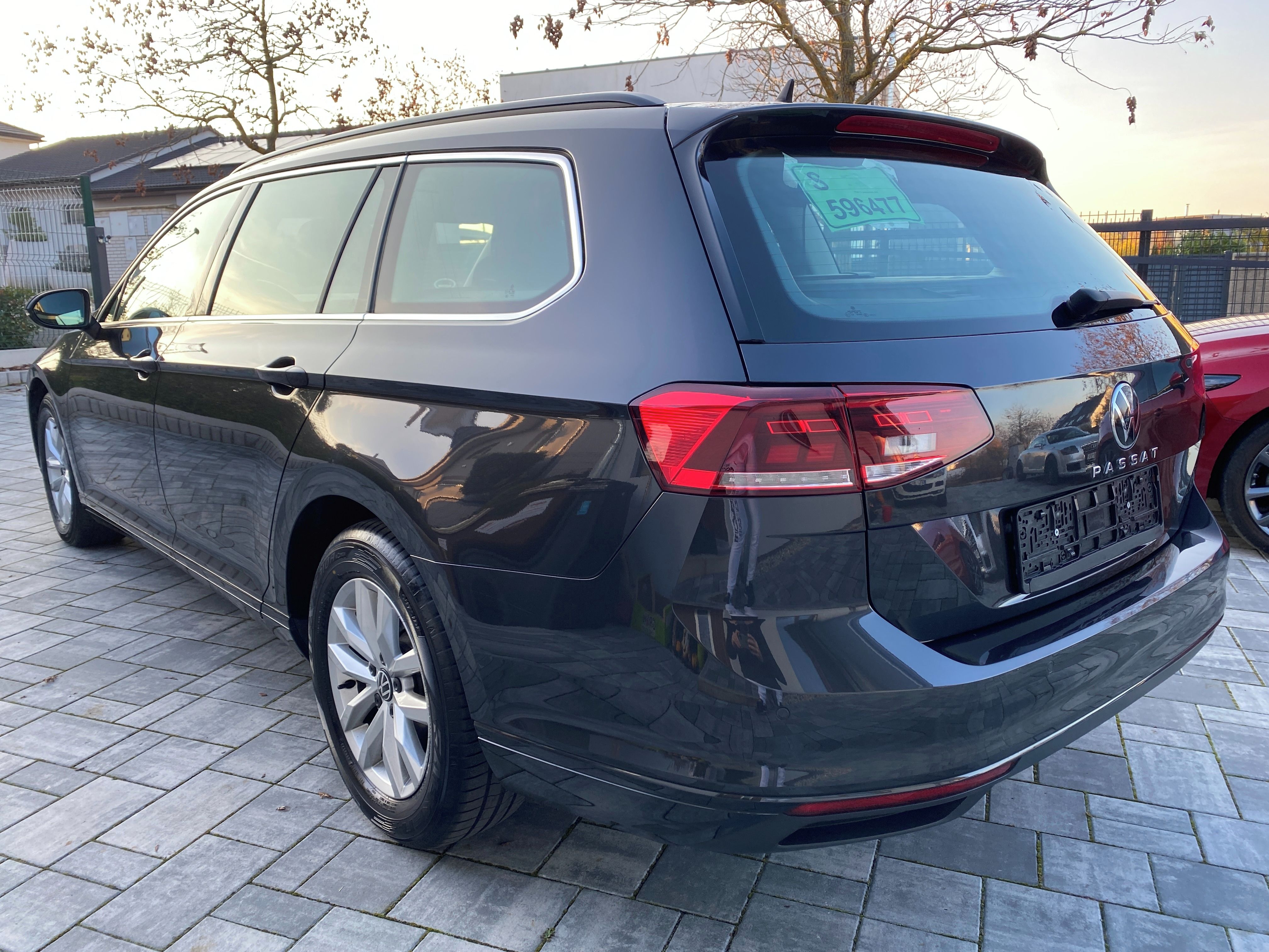 Volkswagen Passat, 2,0 TDi 110kw,DSG Nehavarovaný - fotka 5