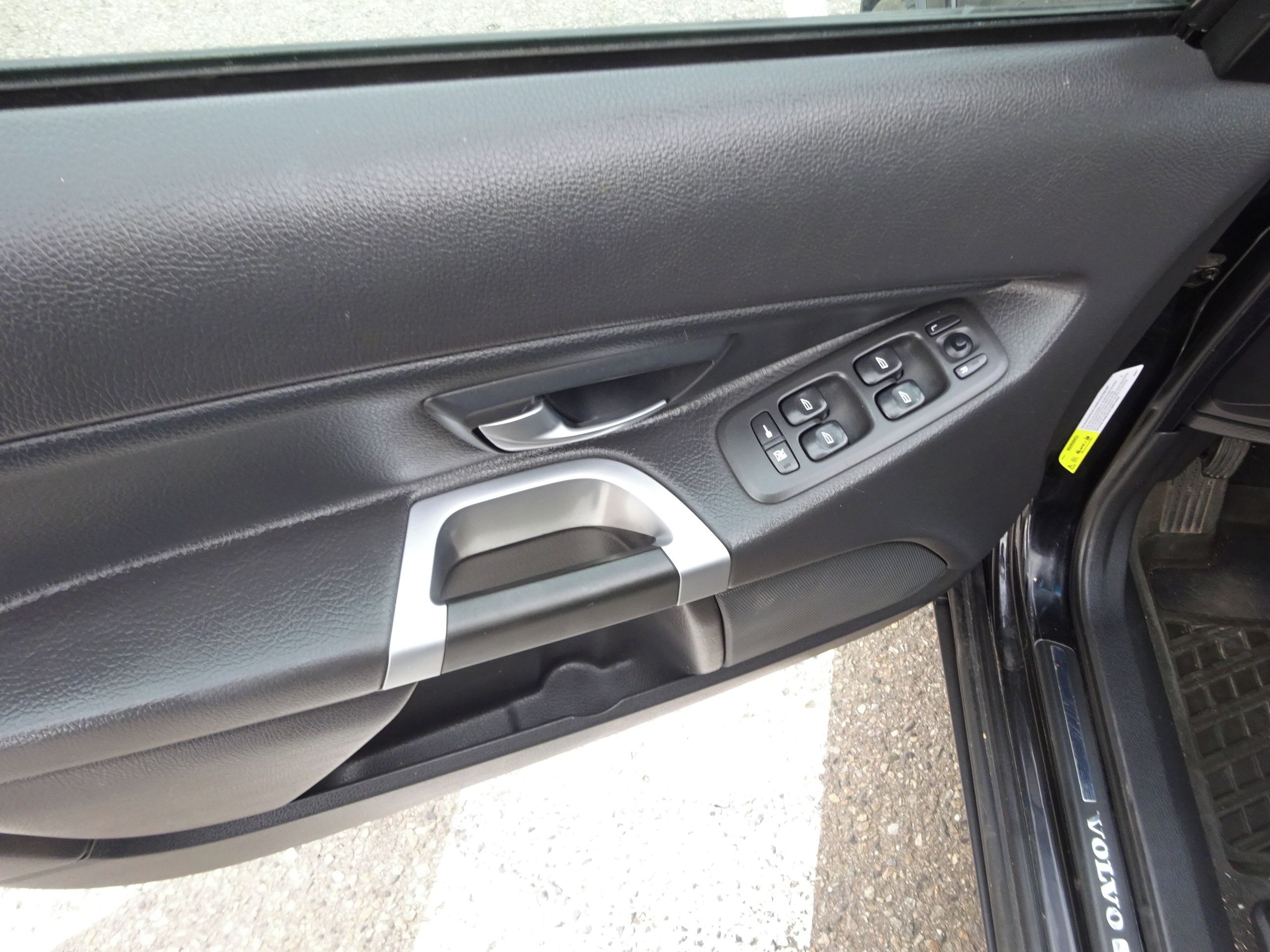 Volvo XC90, 2.4 D5 (136 KW) AUTOMAT - fotka 6