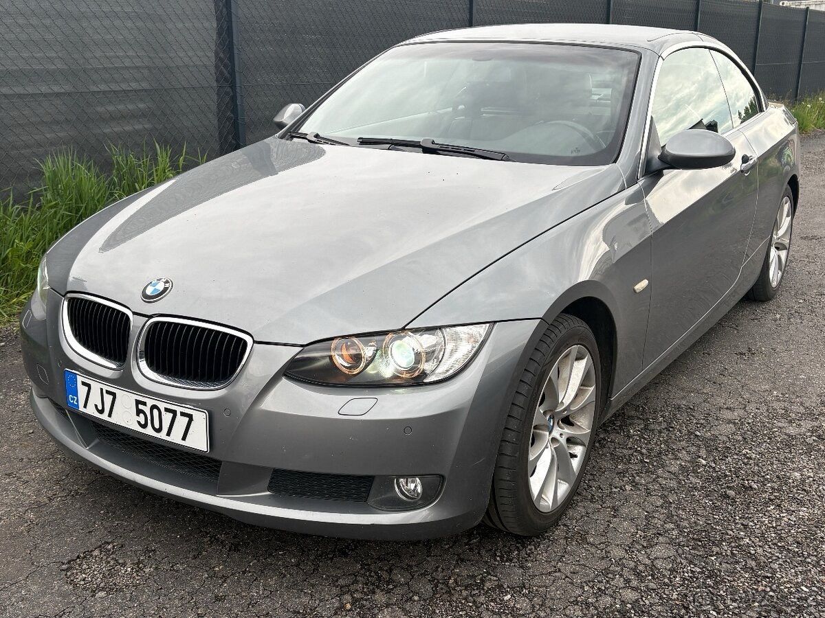 BMW Řada 3, E93 320i TOP STAV