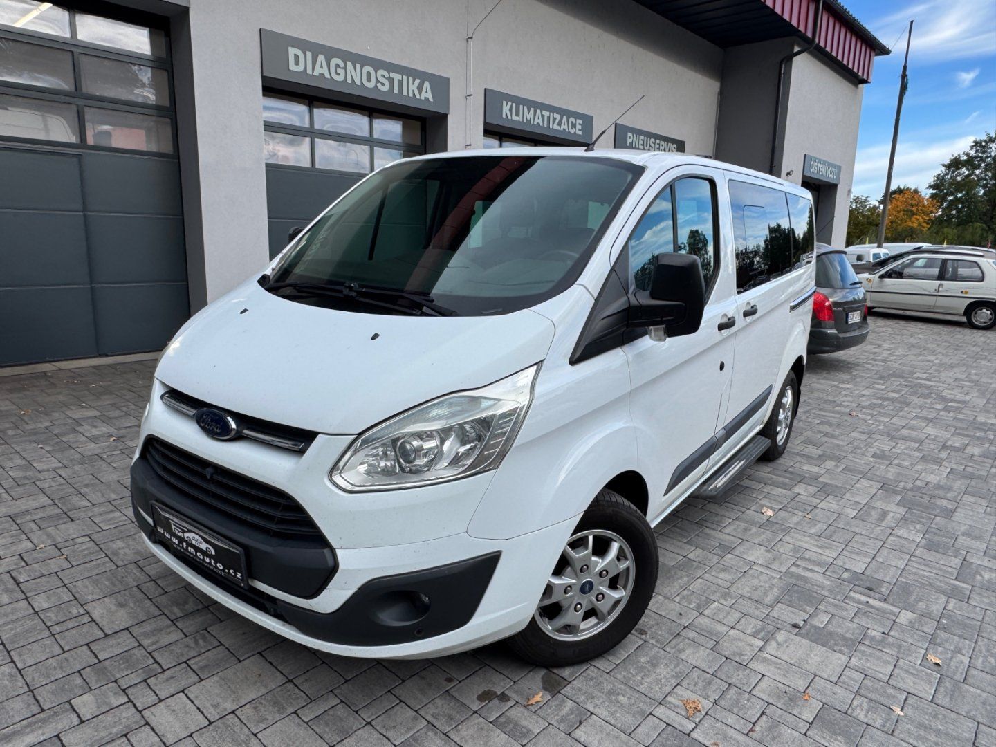 Ford Tourneo Custom, 2.2 TDCi Trend, 8míst - fotka 2
