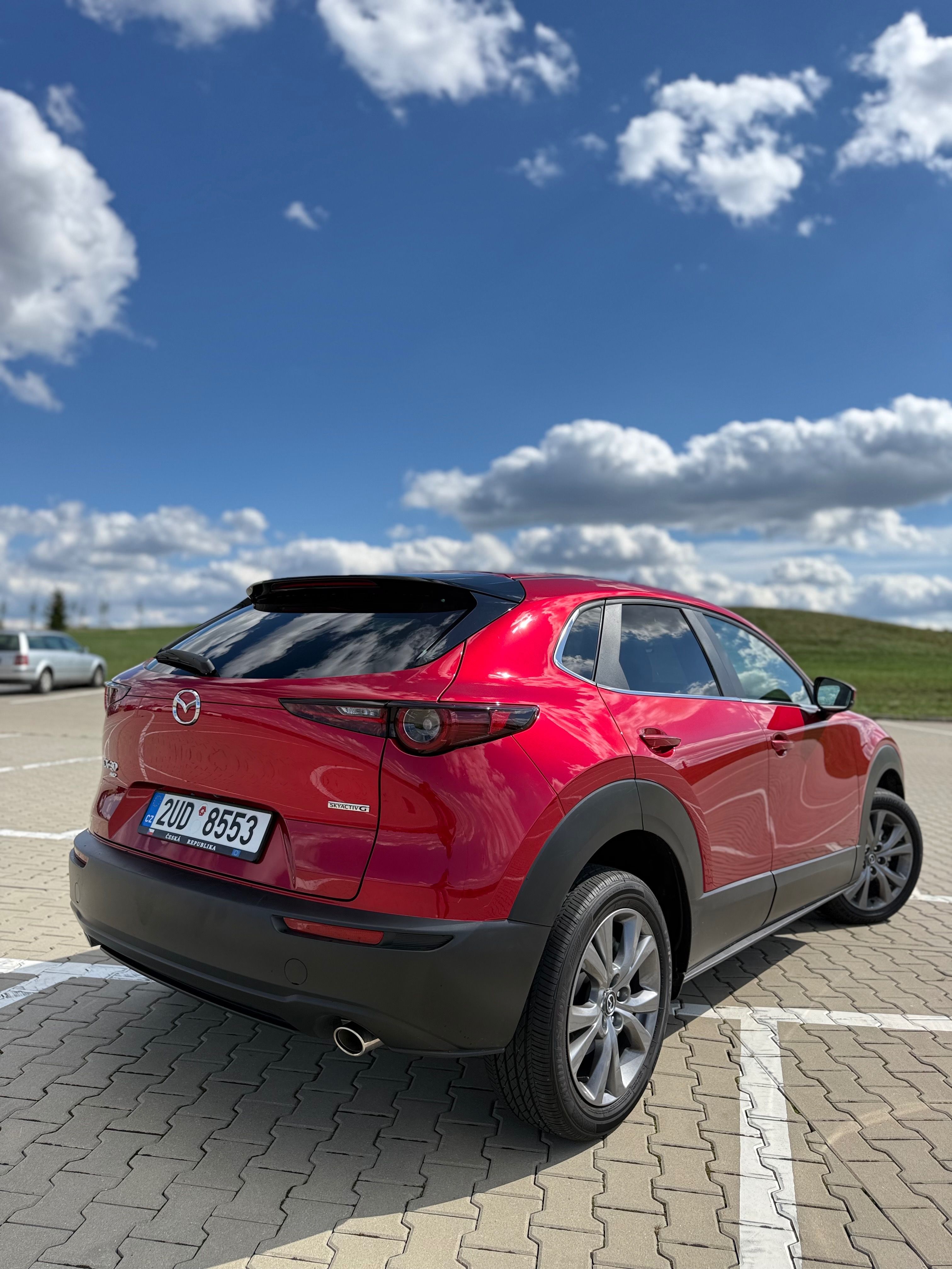 Mazda CX-30, 2.5i SkyActive AWD 4x4 - fotka 4