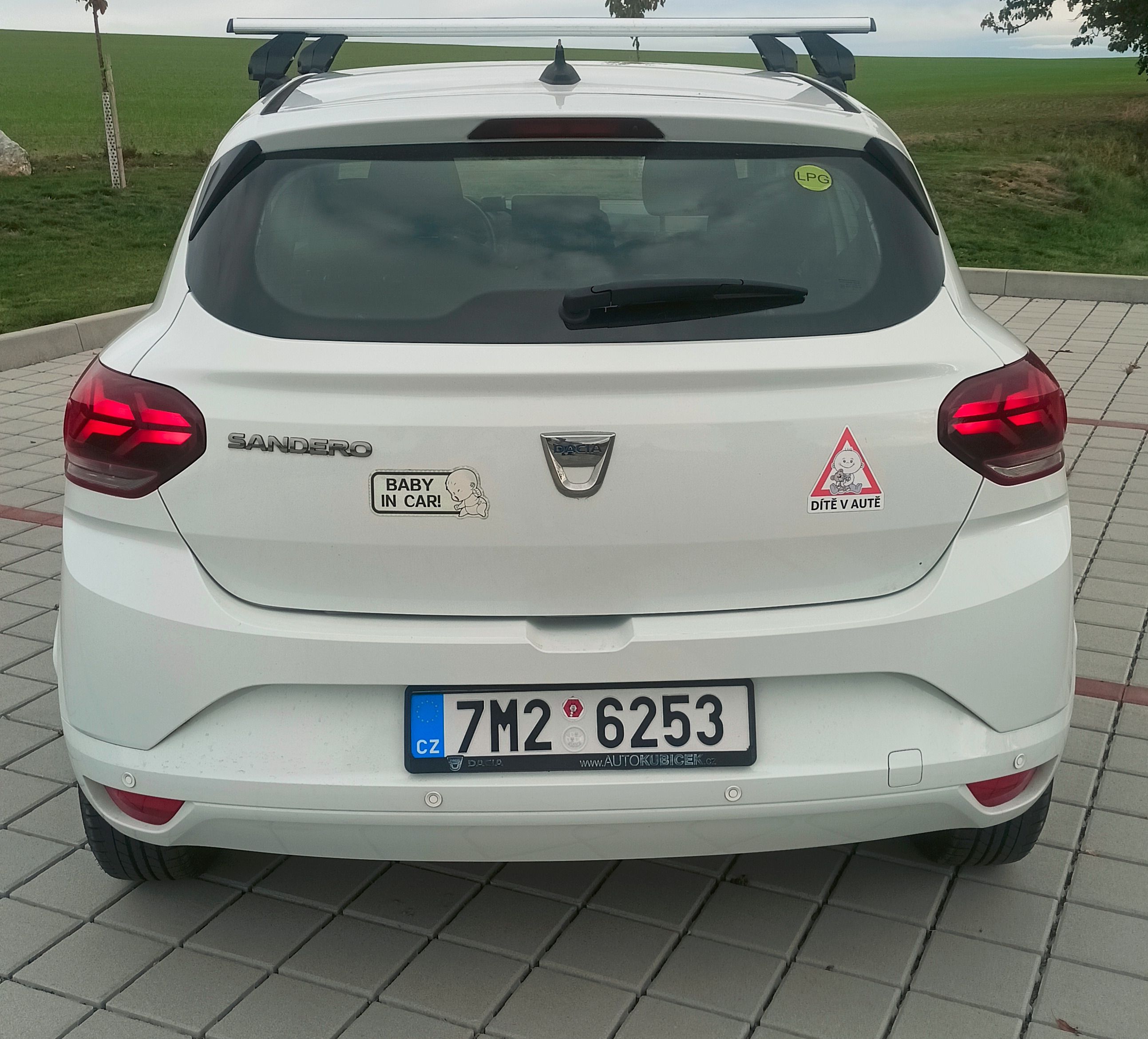 Dacia Sandero, 1.0 TCE 74kW LPG z výroby TOP - fotka 5