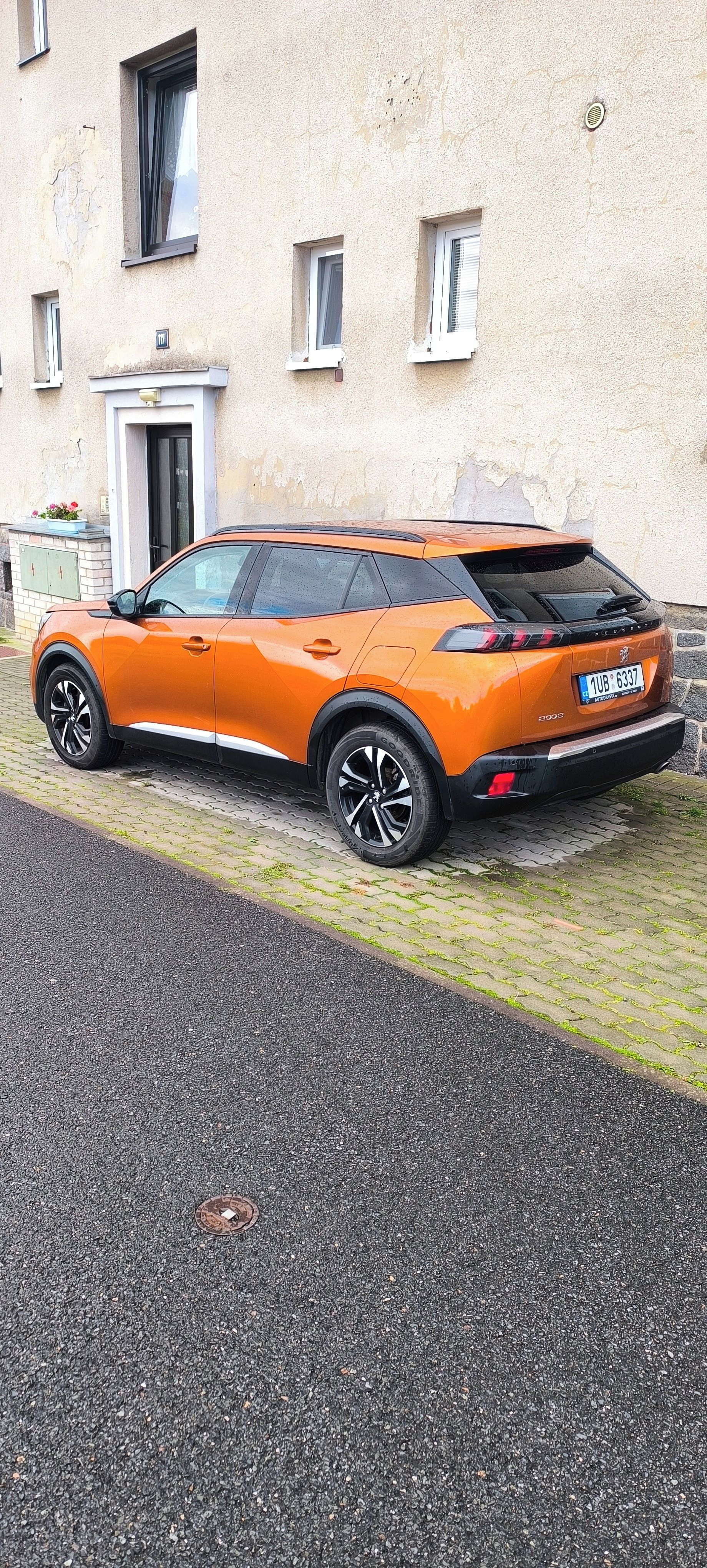 Peugeot 2008, ALLURE 1.5 BlueHDi 110 - fotka 3
